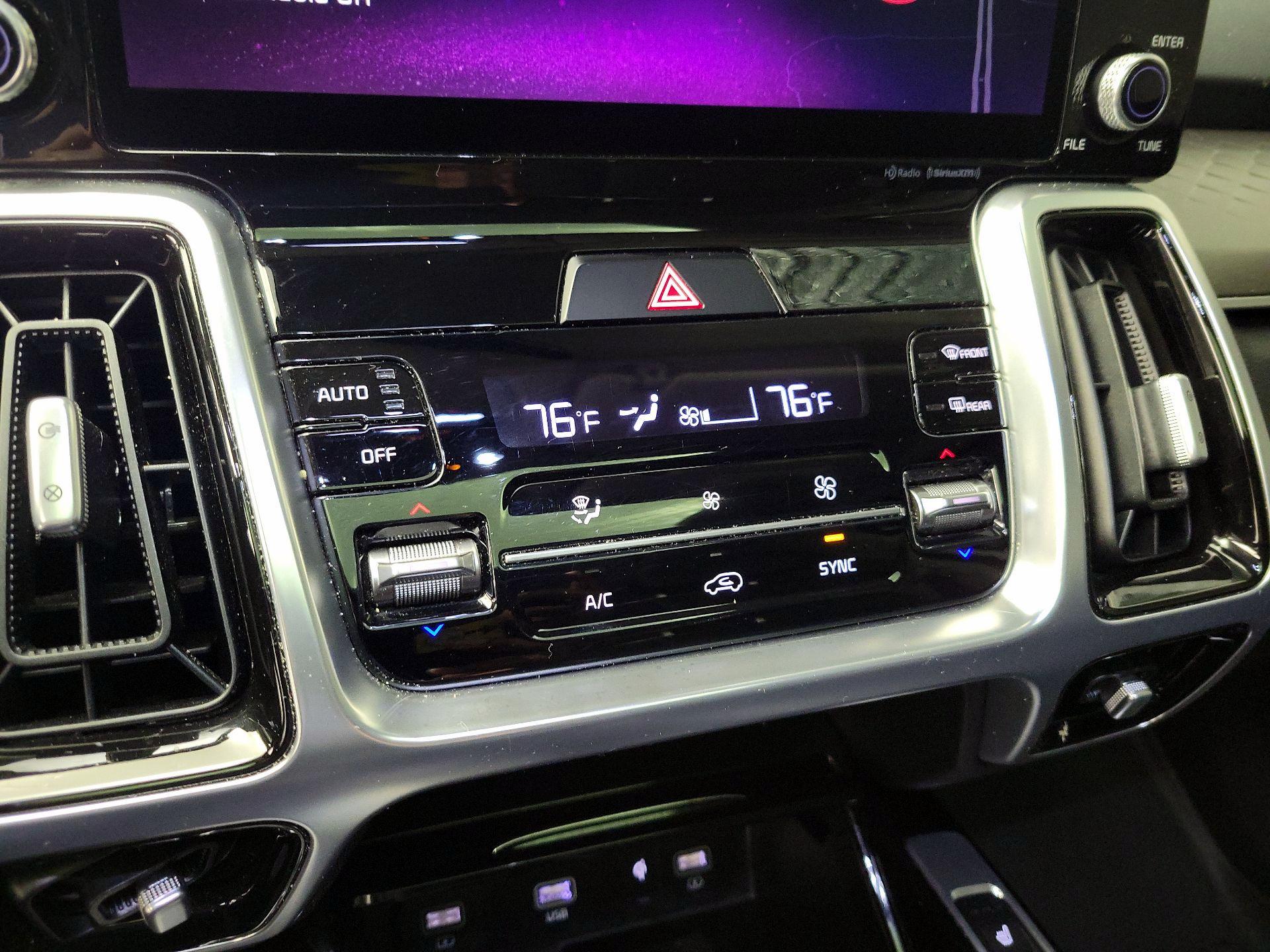 Thumbnail: 2021 Kia Sorento - 17