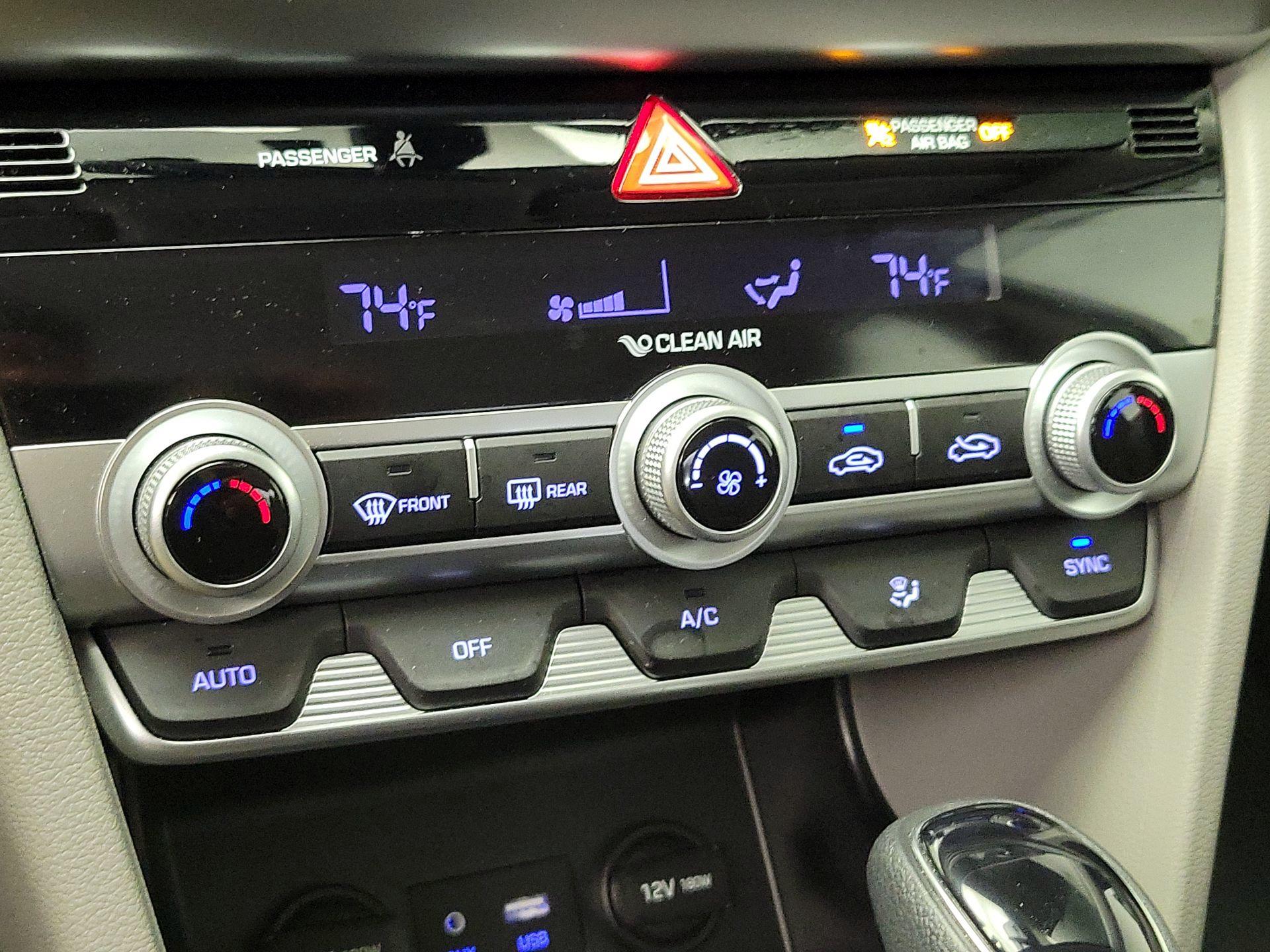 Thumbnail: 2020 Hyundai Elantra - 16