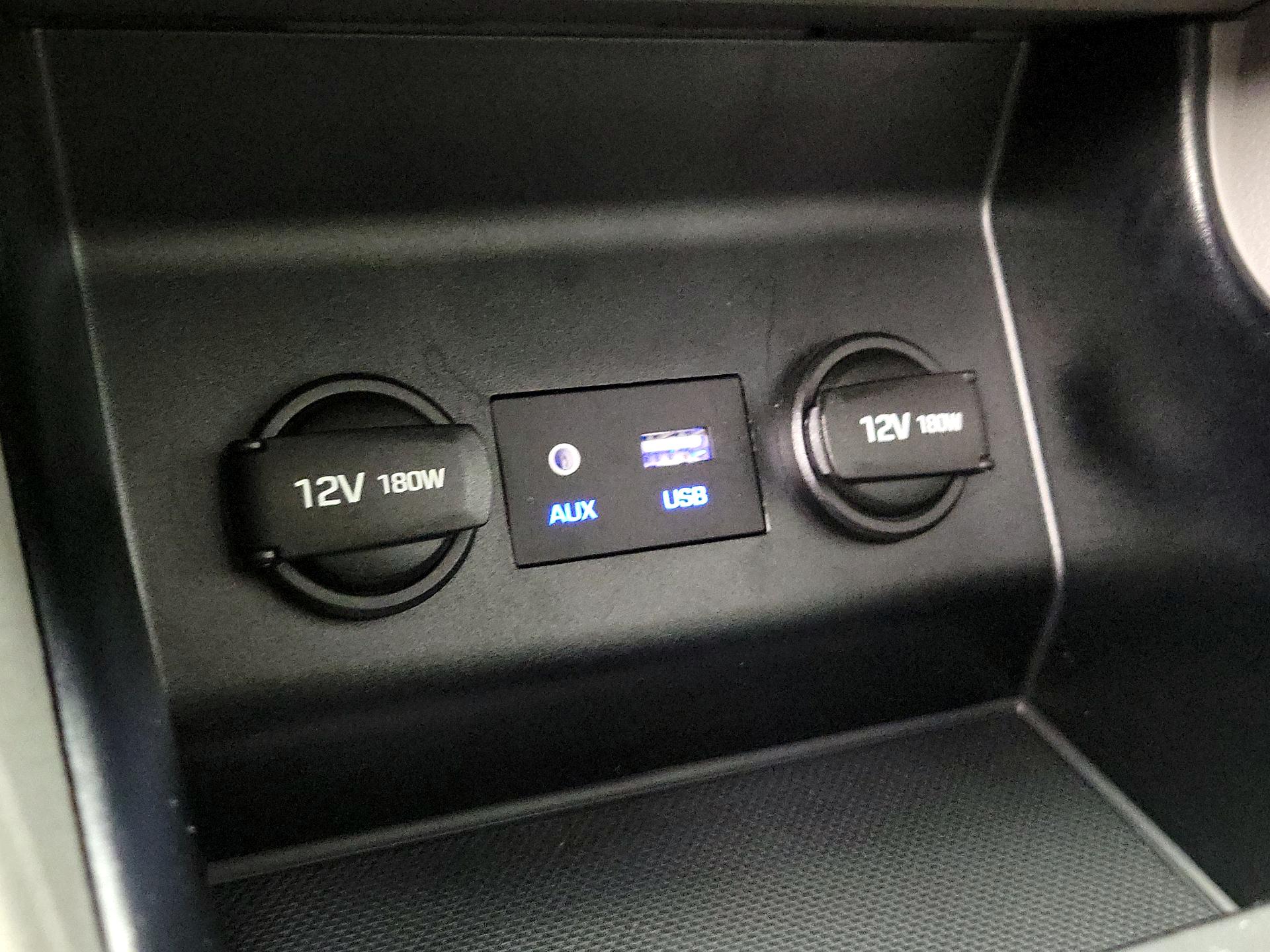 Thumbnail: 2020 Hyundai Elantra - 18