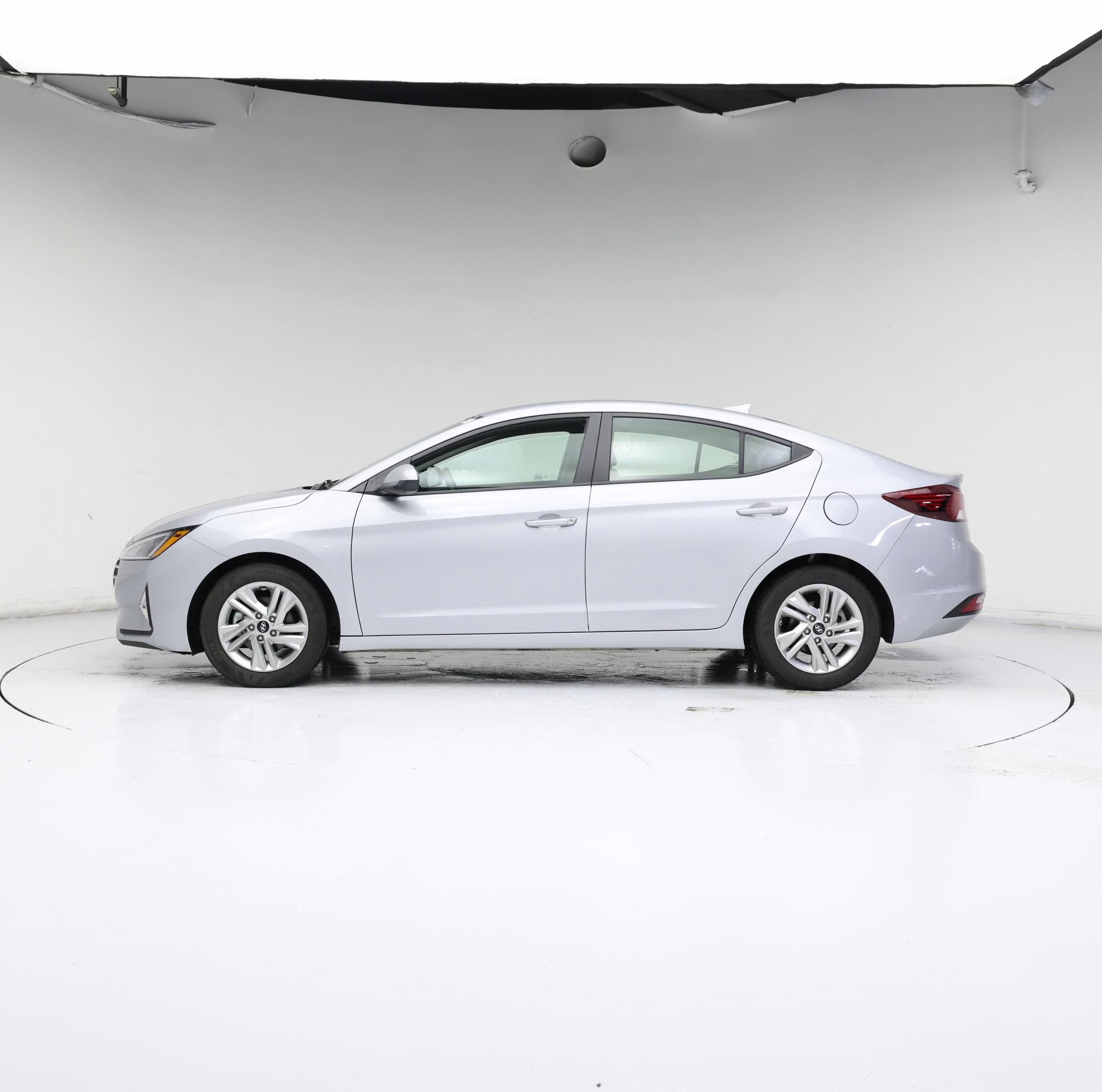 Thumbnail: 2020 Hyundai Elantra - 3