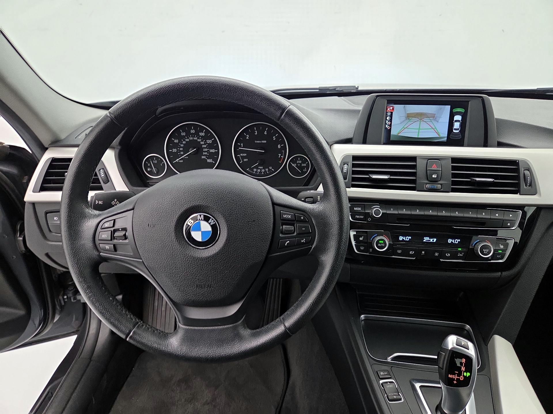 Thumbnail: 2017 BMW 3 Series - 9