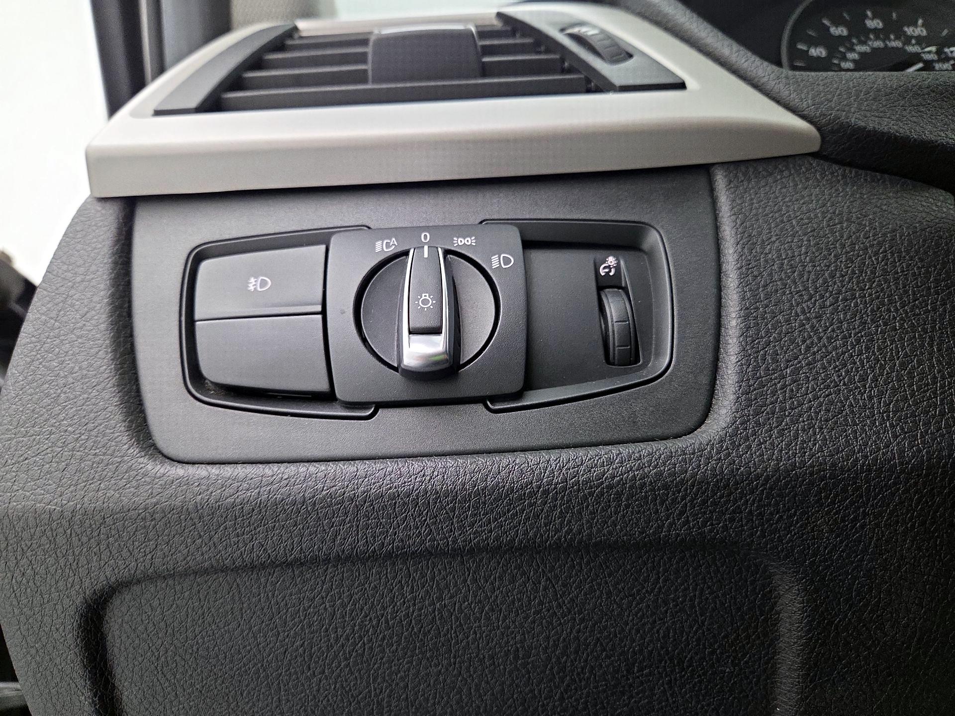 Thumbnail: 2017 BMW 3 Series - 13