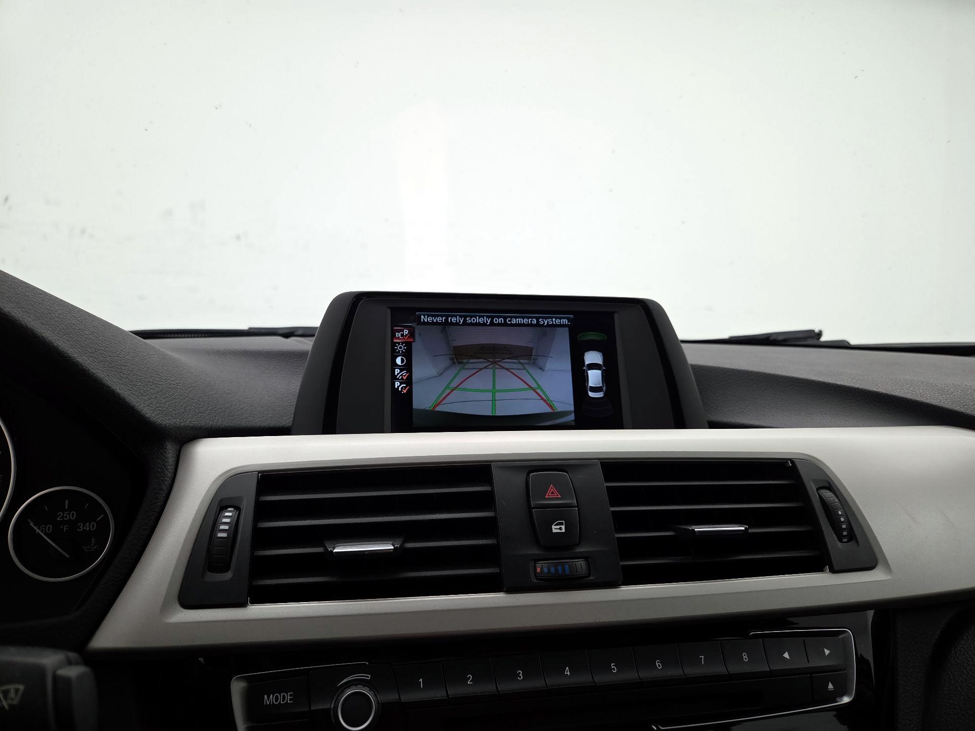 Thumbnail: 2017 BMW 3 Series - 14