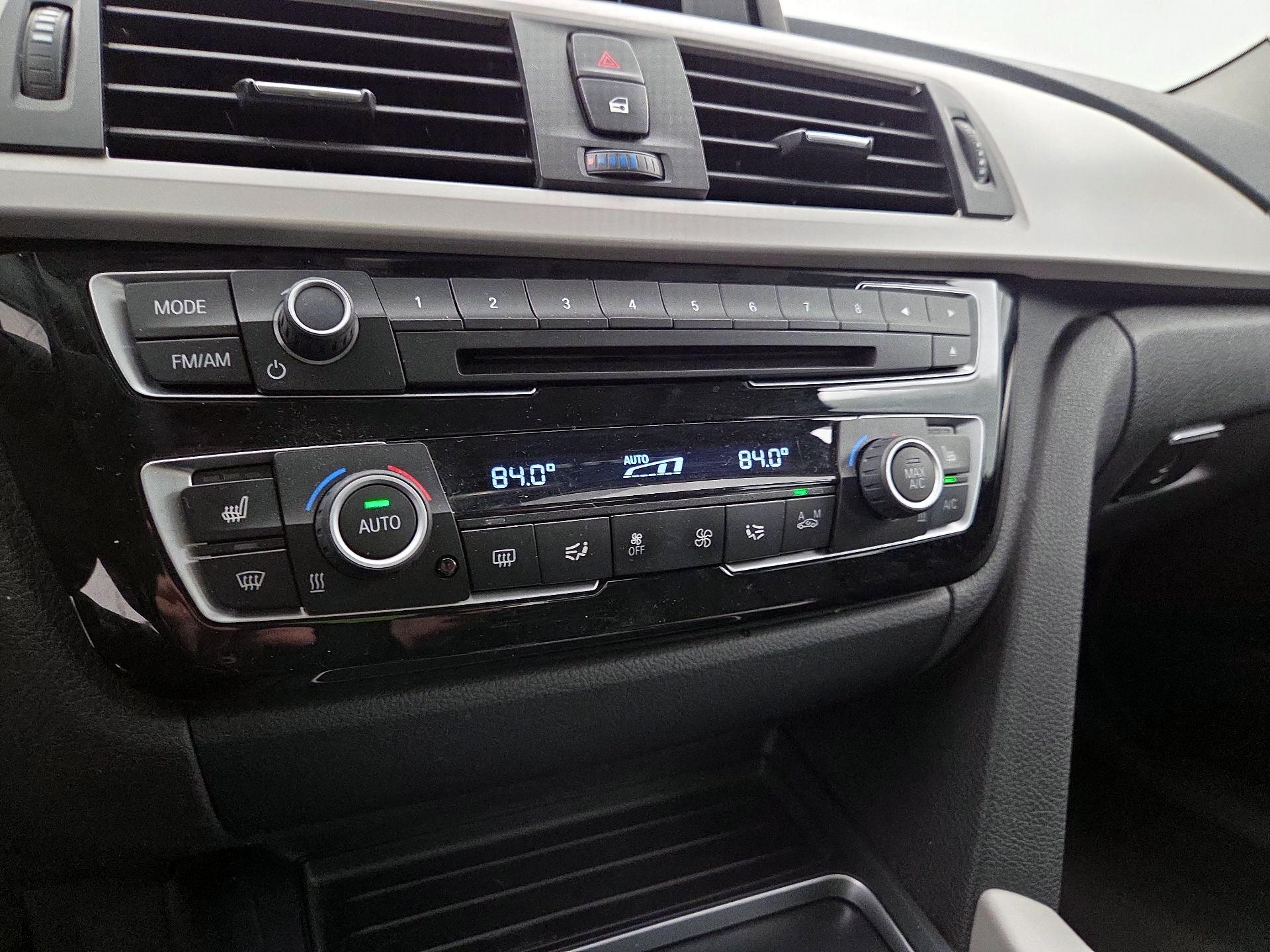 Thumbnail: 2017 BMW 3 Series - 16