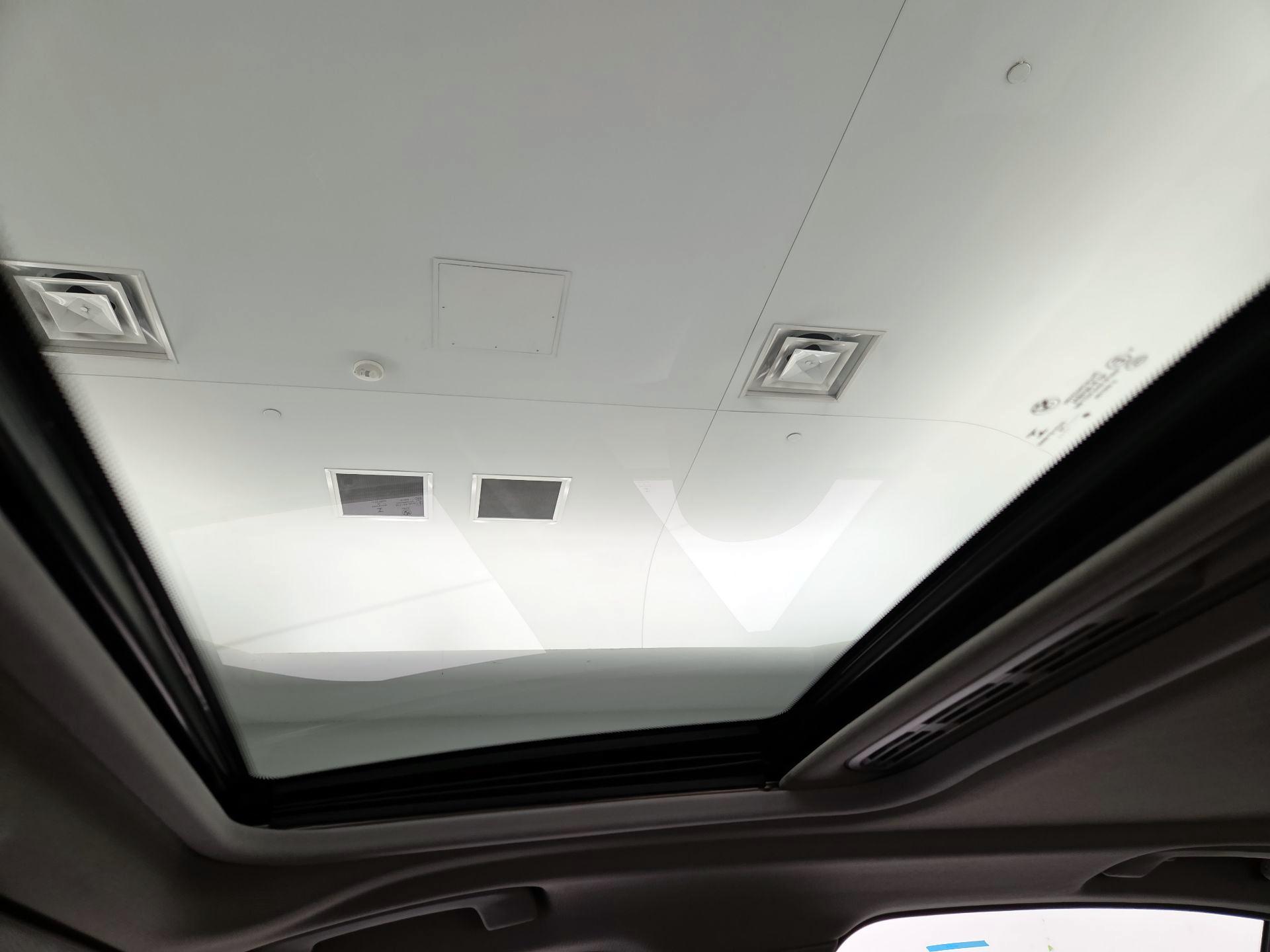 Thumbnail: 2017 BMW 3 Series - 18