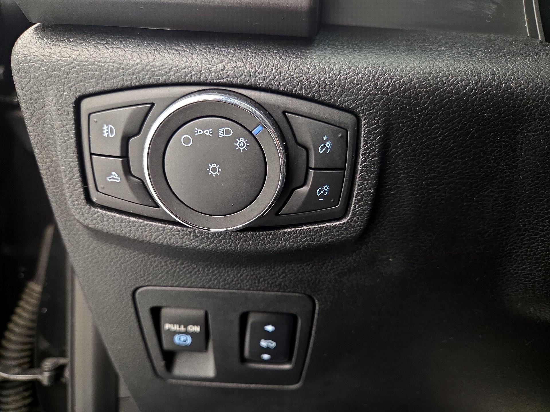 Thumbnail: 2015 Ford F-150 - 13