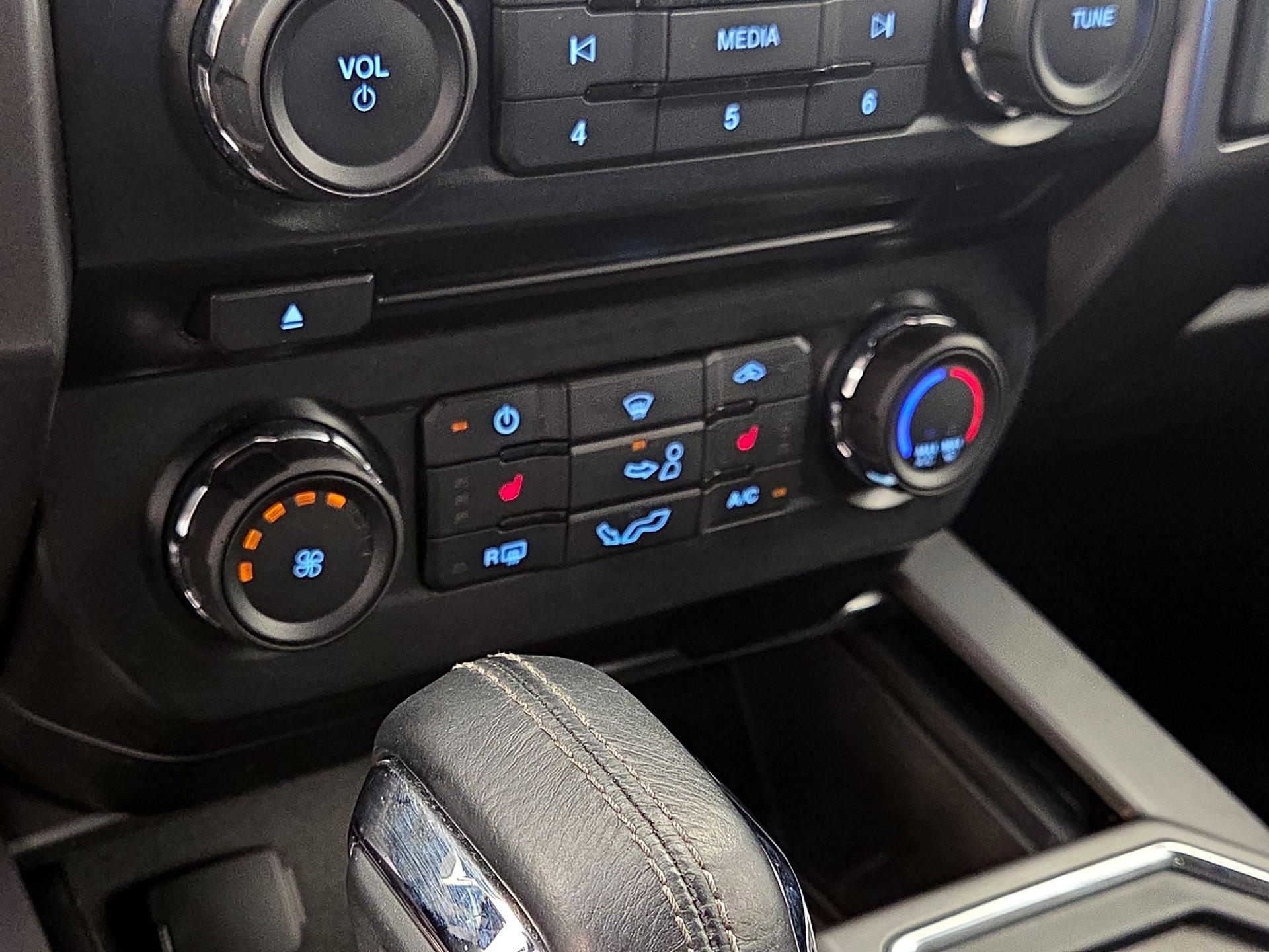 Thumbnail: 2015 Ford F-150 - 16