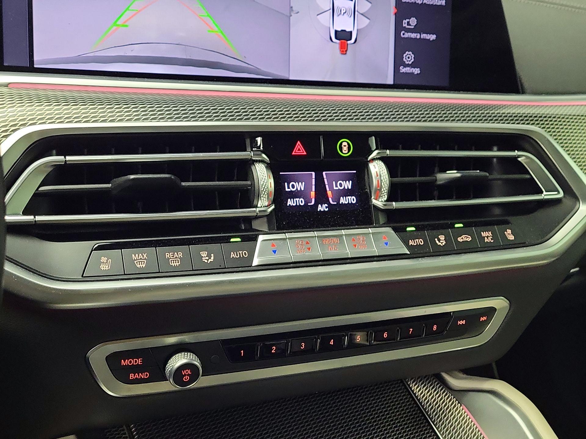 Thumbnail: 2021 BMW X6 - 16