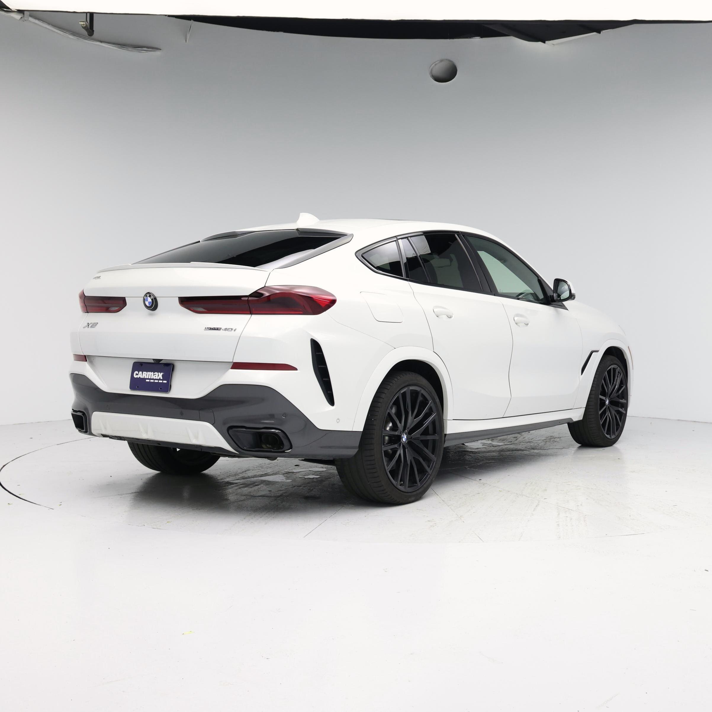 Thumbnail: 2021 BMW X6 - 8