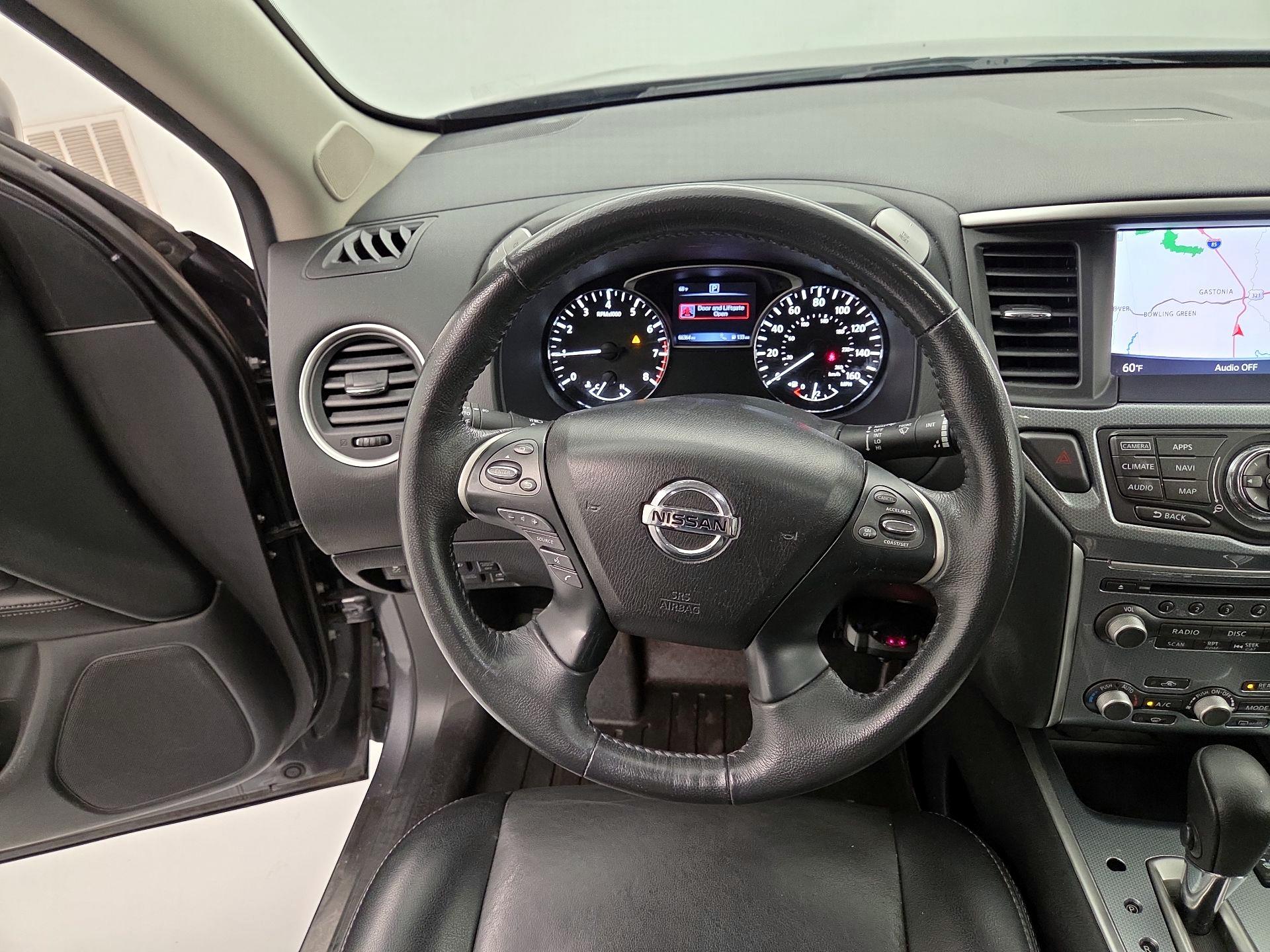 Thumbnail: 2017 Nissan Pathfinder - 10