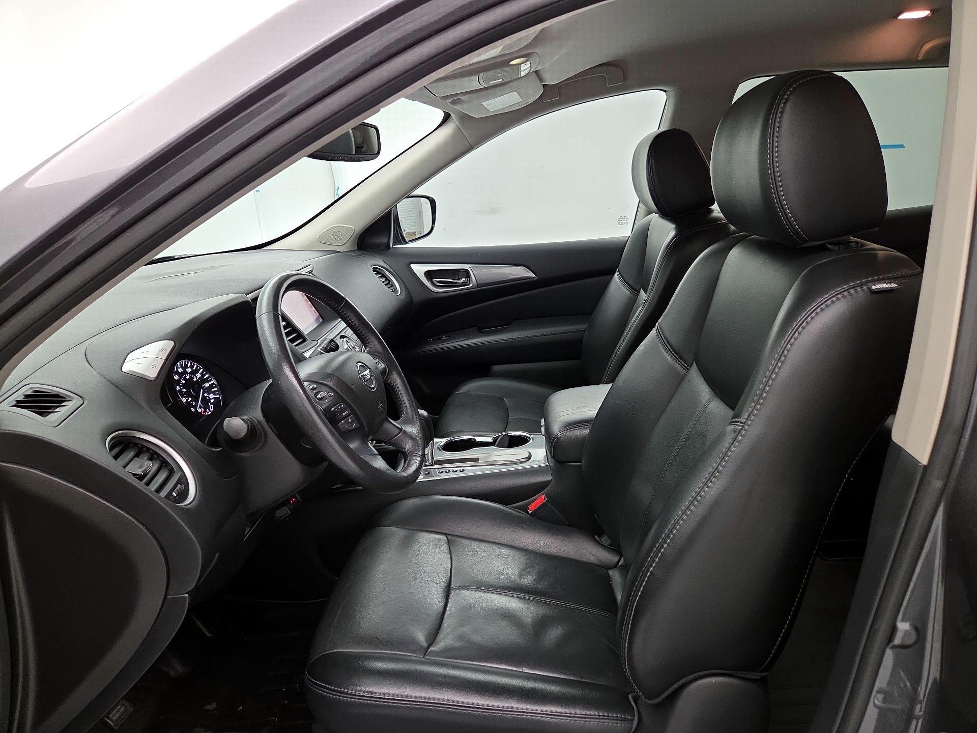 Thumbnail: 2017 Nissan Pathfinder - 11