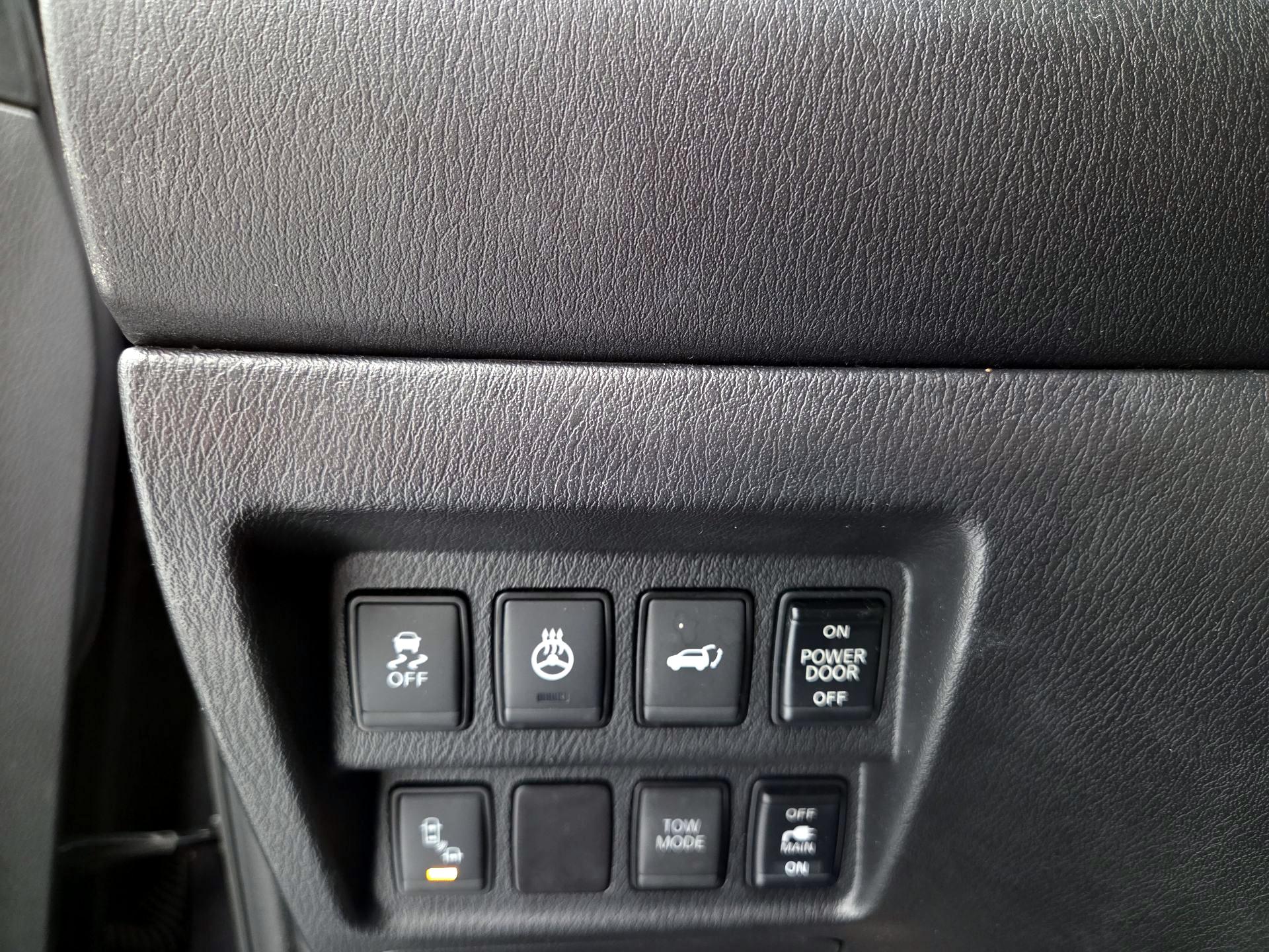 Thumbnail: 2017 Nissan Pathfinder - 13