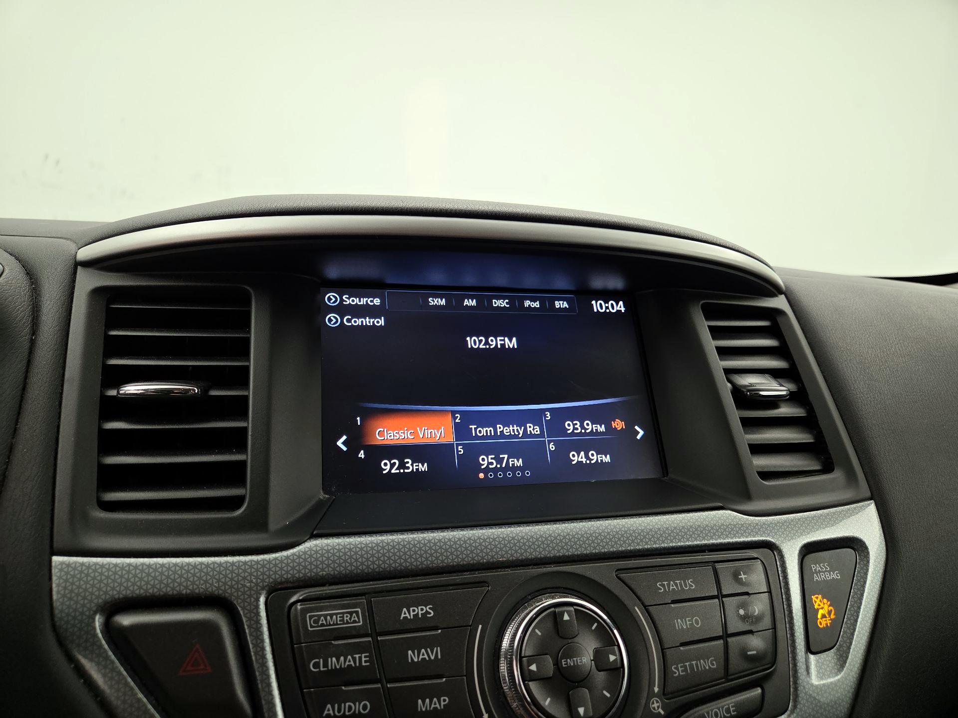 Thumbnail: 2017 Nissan Pathfinder - 16