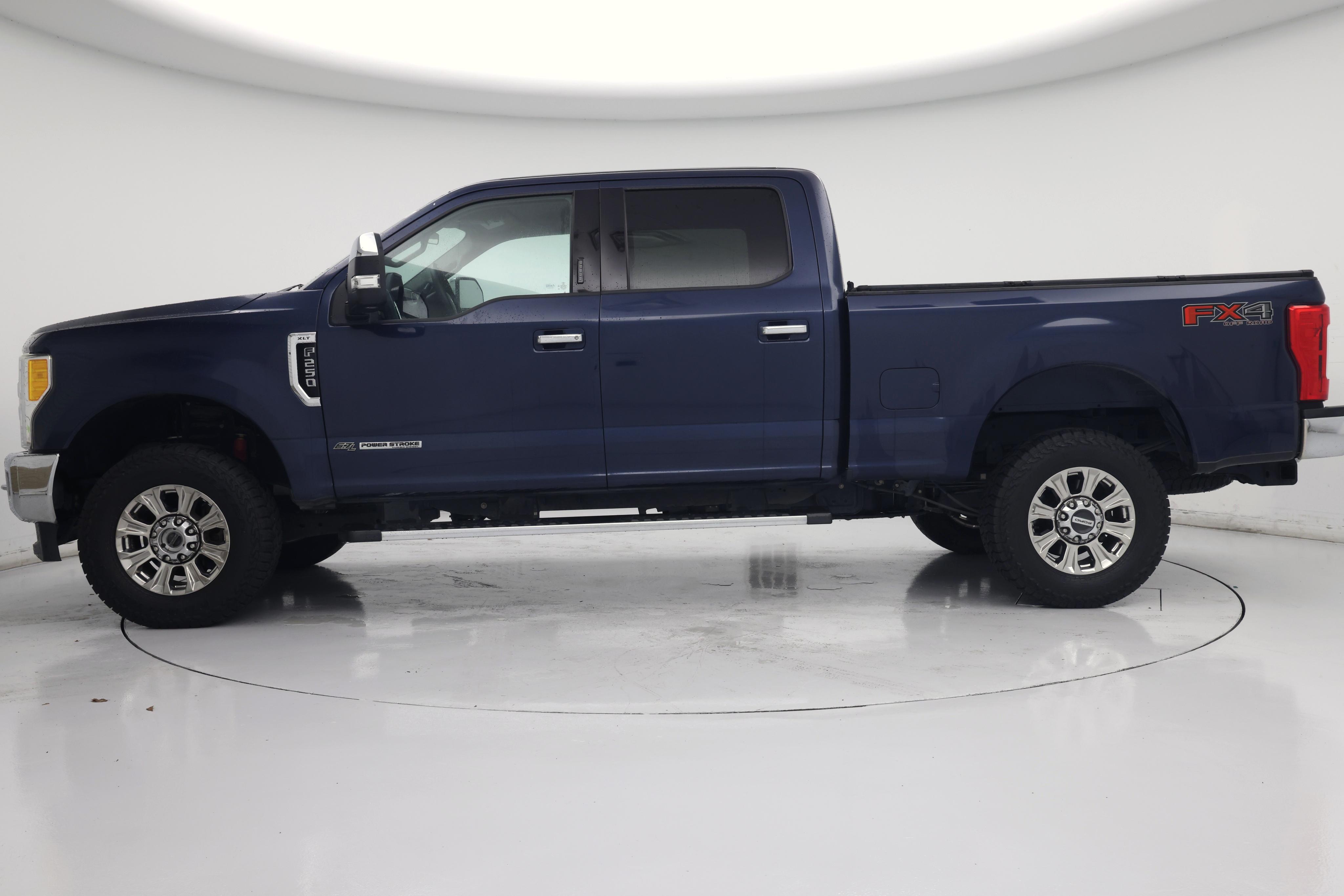 Thumbnail: 2017 Ford F-250 - 3