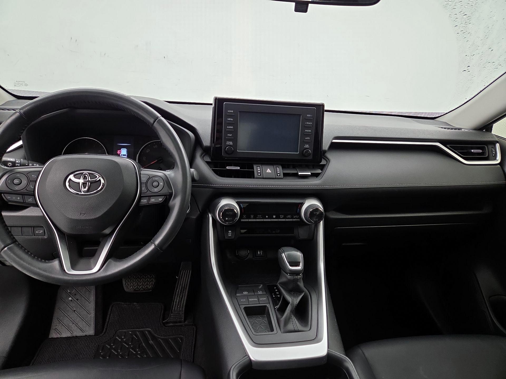 Thumbnail: 2019 Toyota RAV4 - 9