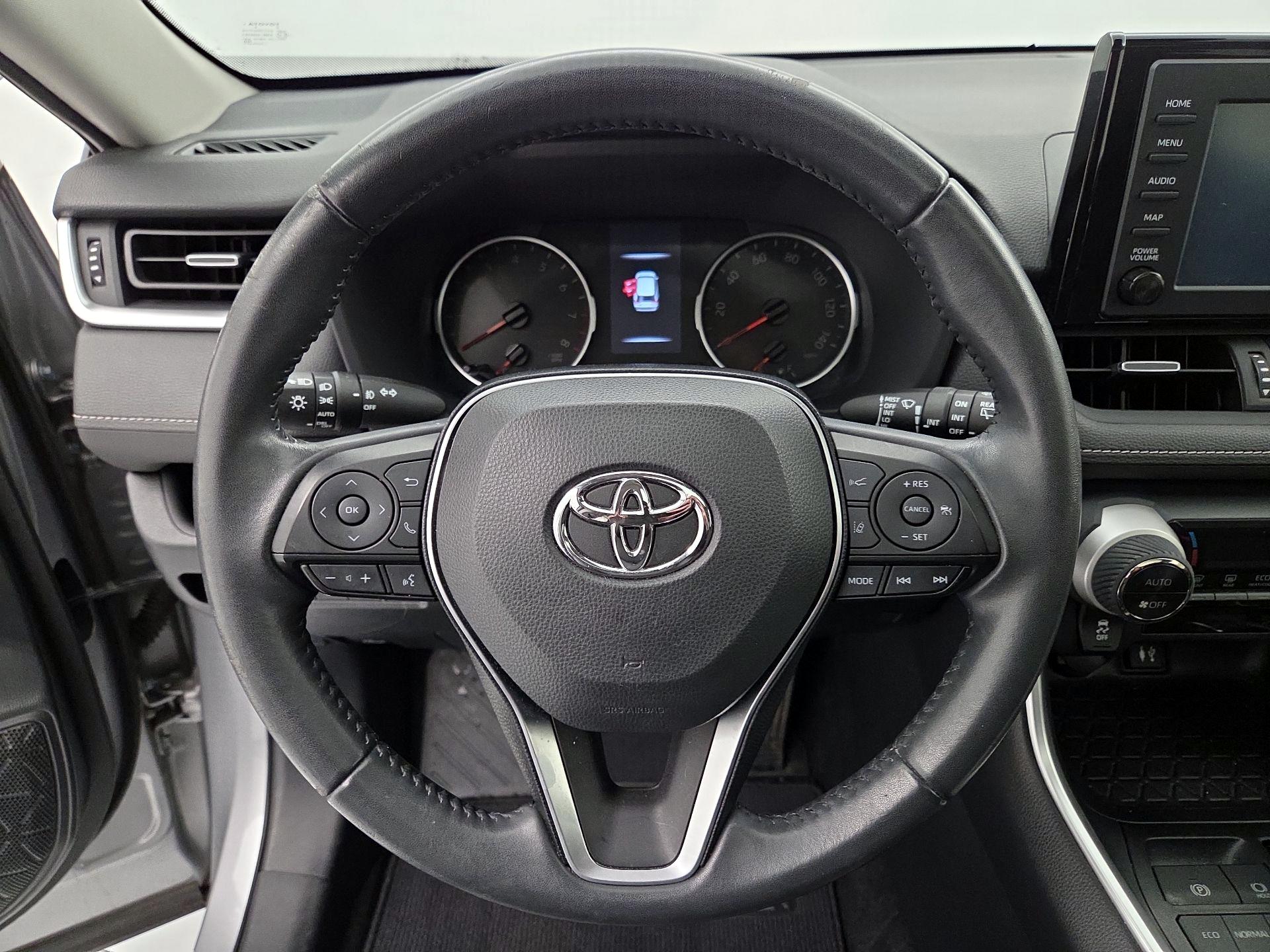 Thumbnail: 2019 Toyota RAV4 - 10