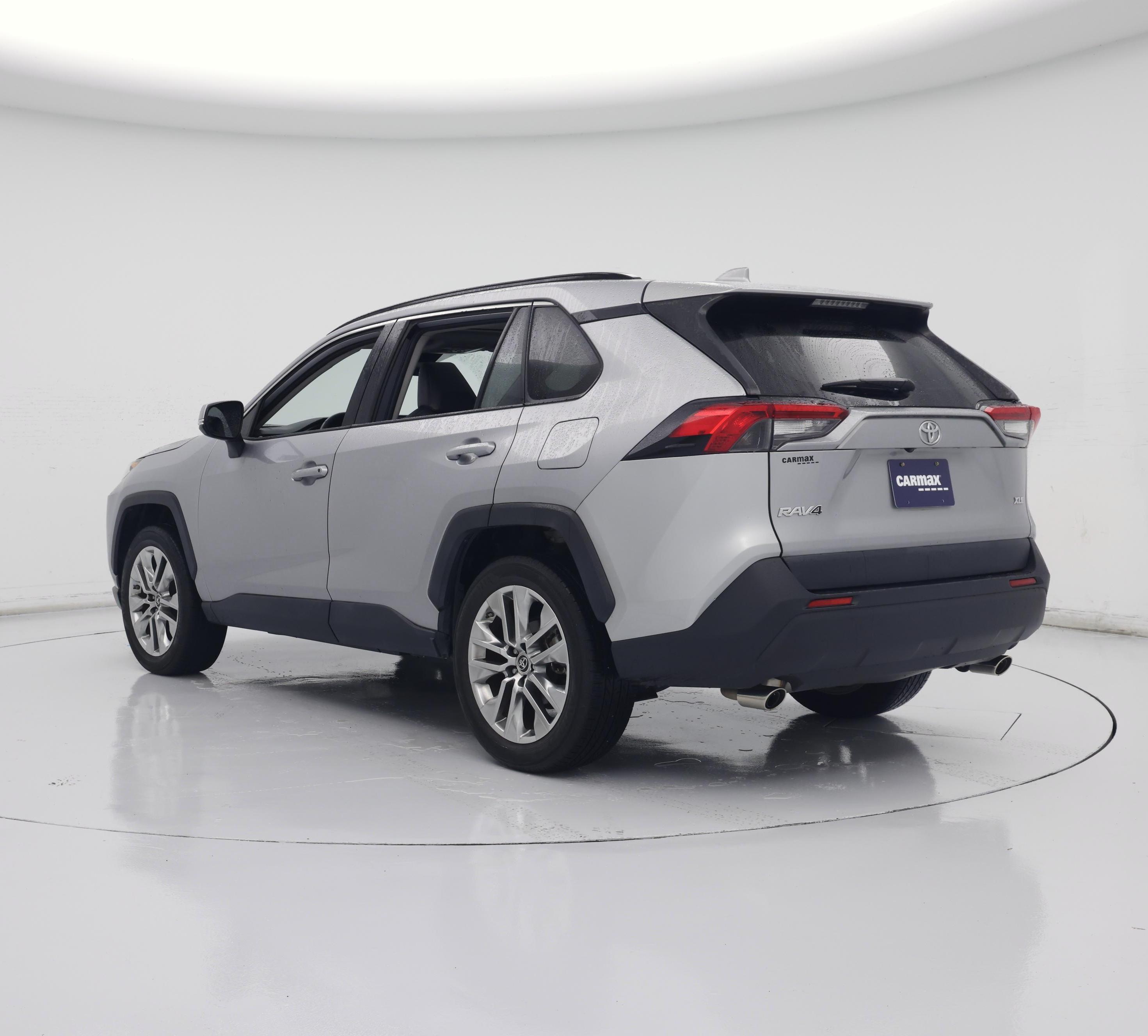 Thumbnail: 2019 Toyota RAV4 - 2