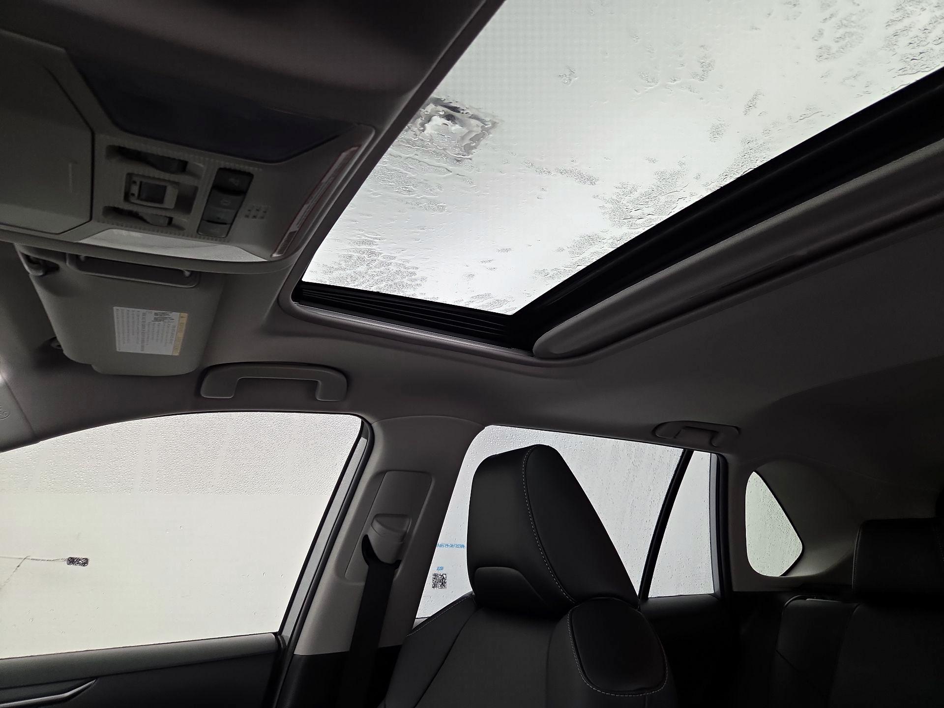 Thumbnail: 2019 Toyota RAV4 - 19