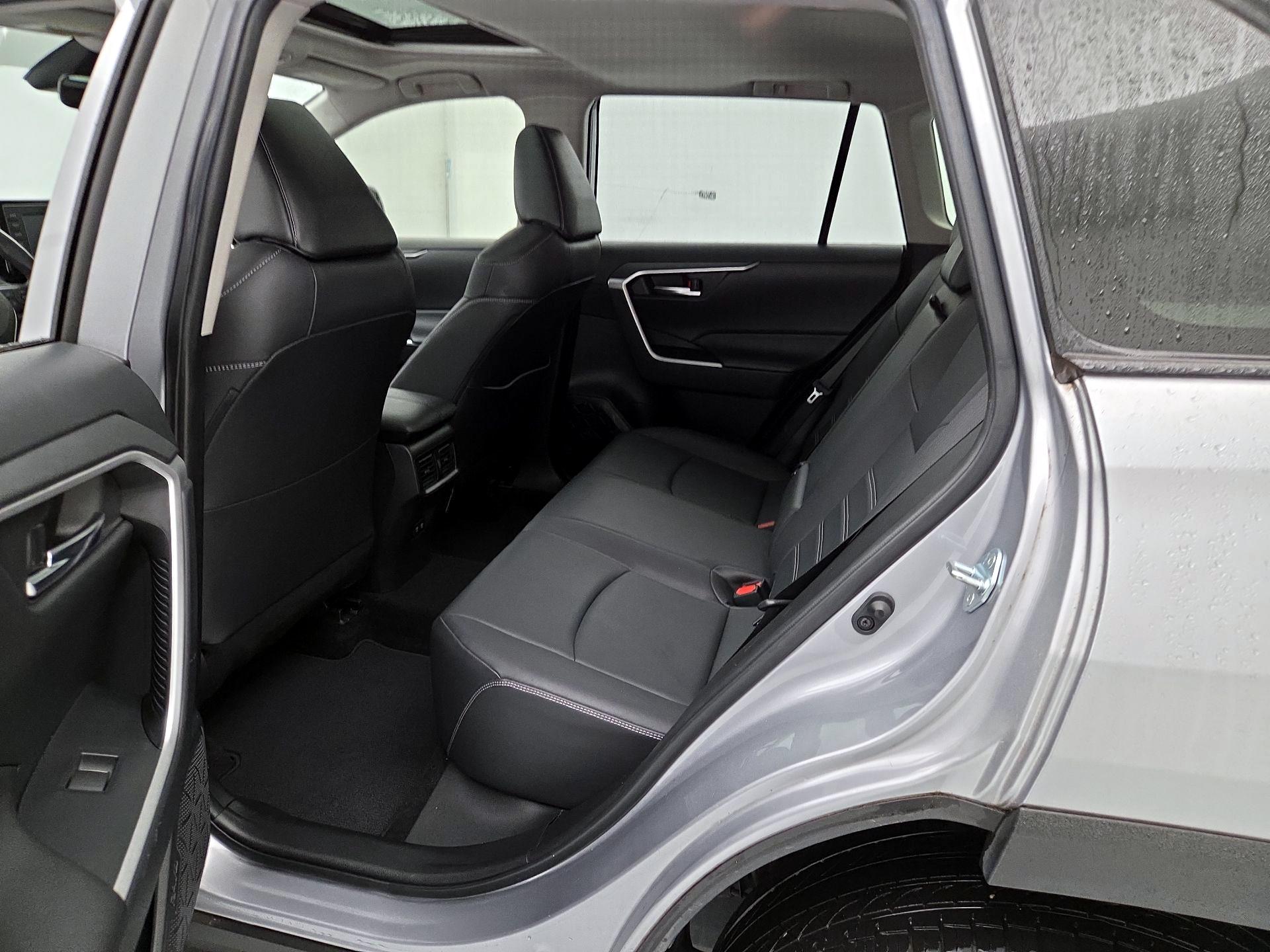 Thumbnail: 2019 Toyota RAV4 - 20