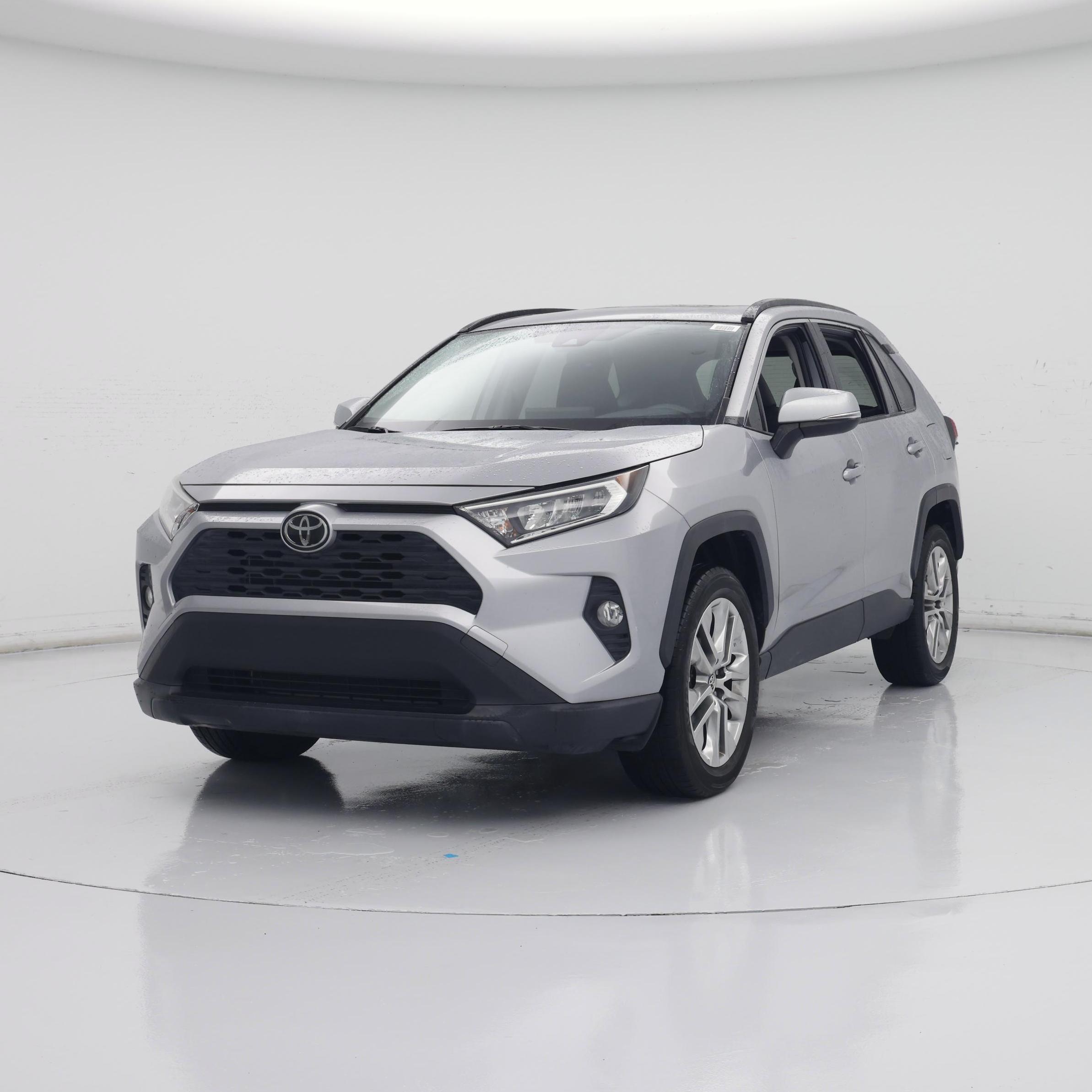 Thumbnail: 2019 Toyota RAV4 - 4