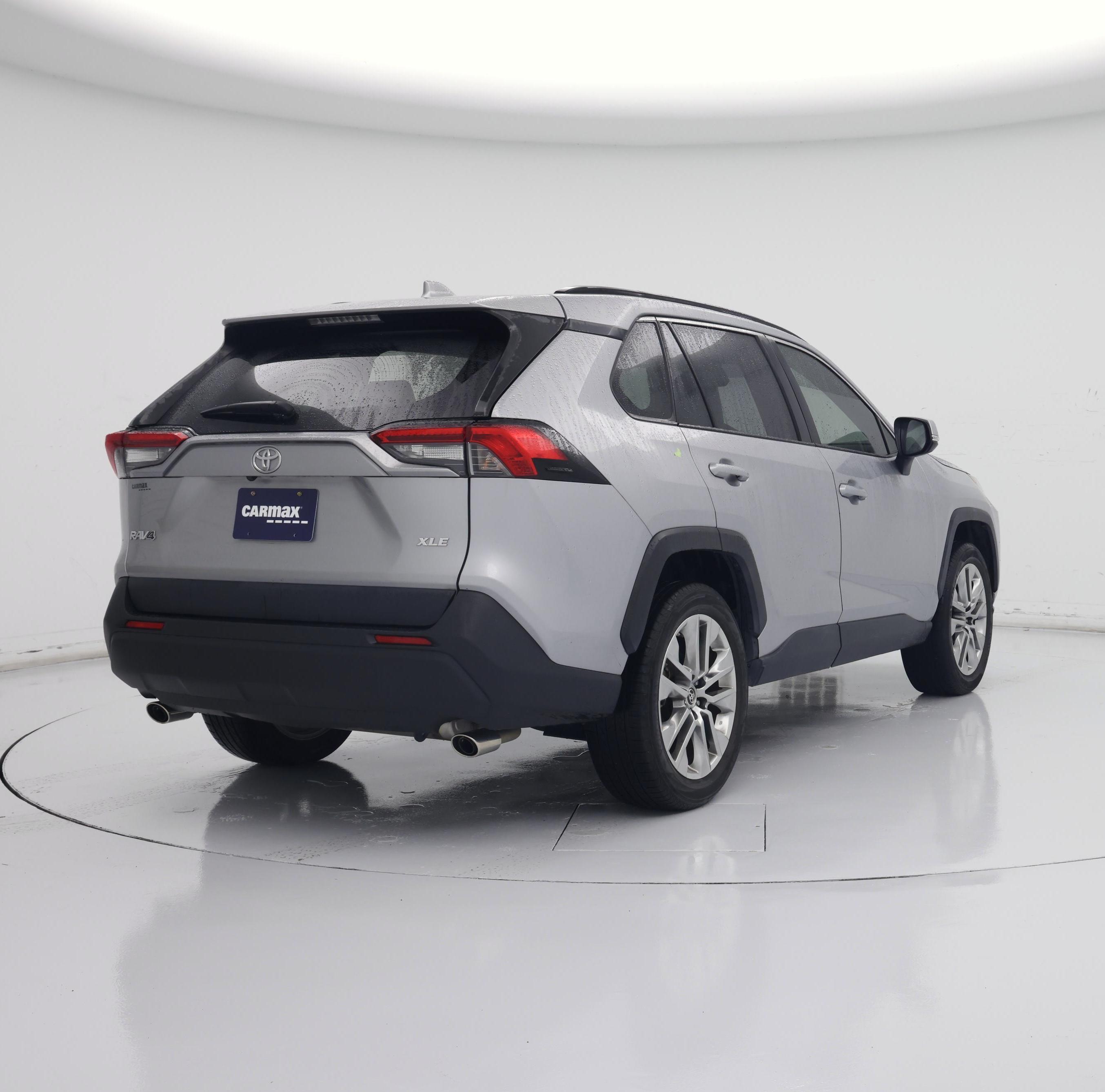 Thumbnail: 2019 Toyota RAV4 - 8