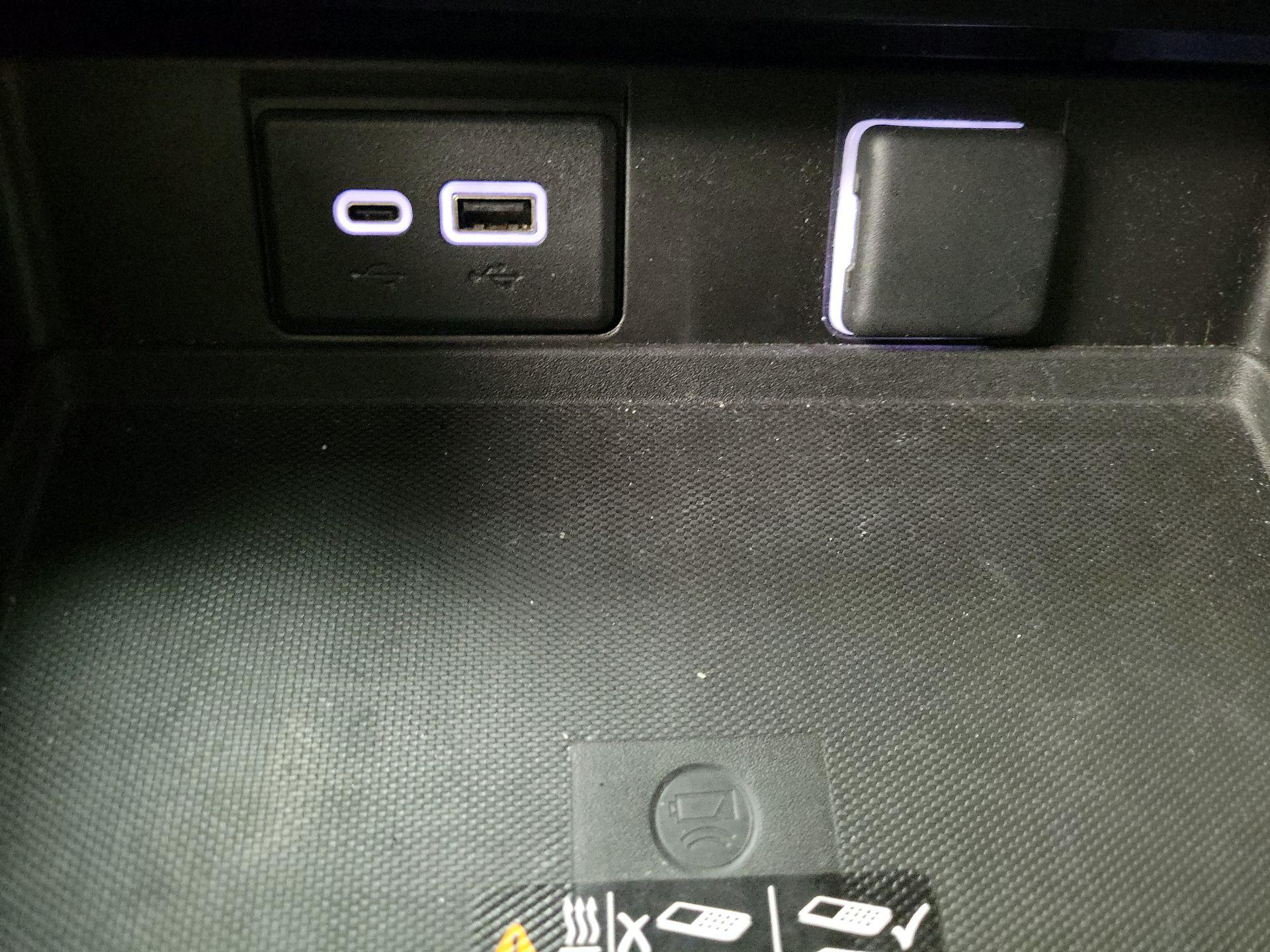 Thumbnail: 2023 Chevrolet Tahoe - 18