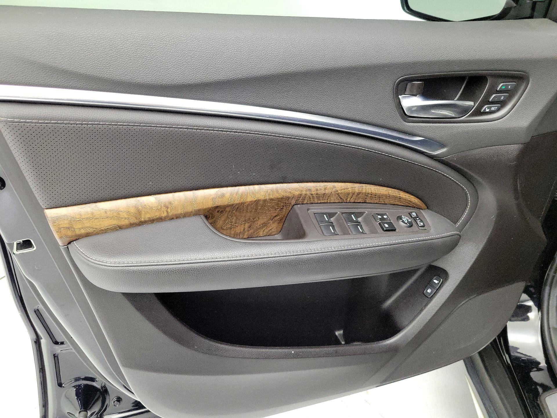 Thumbnail: 2020 Acura MDX - 12