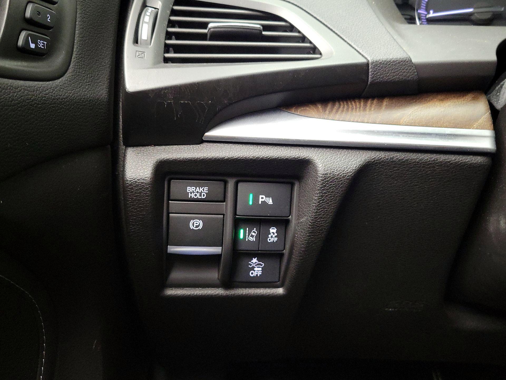 Thumbnail: 2020 Acura MDX - 13