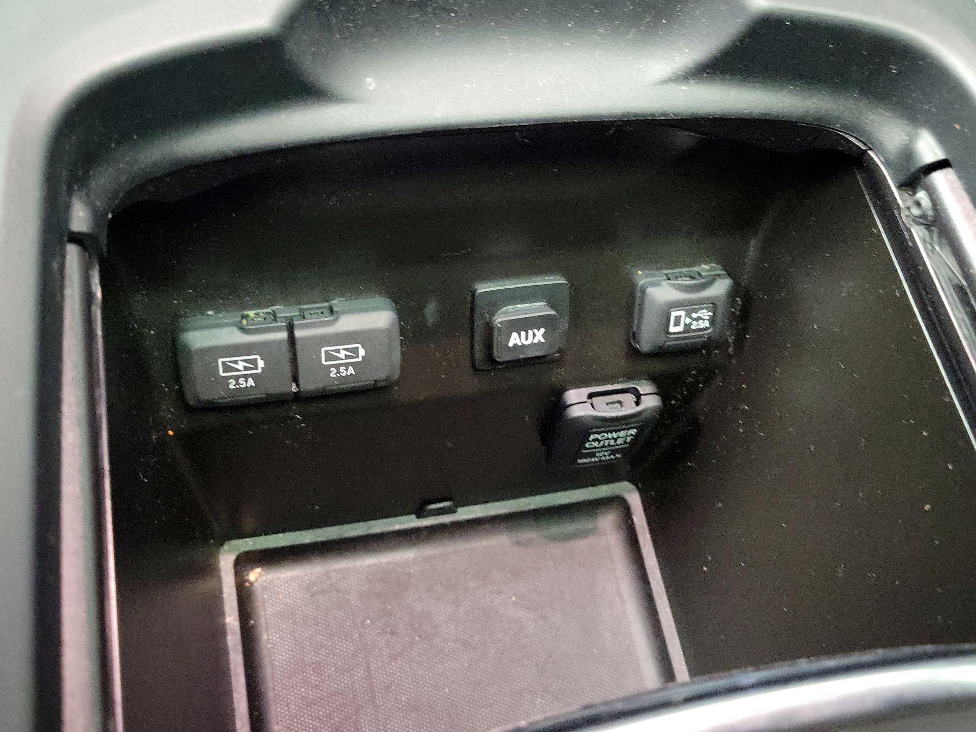 Thumbnail: 2020 Acura MDX - 19