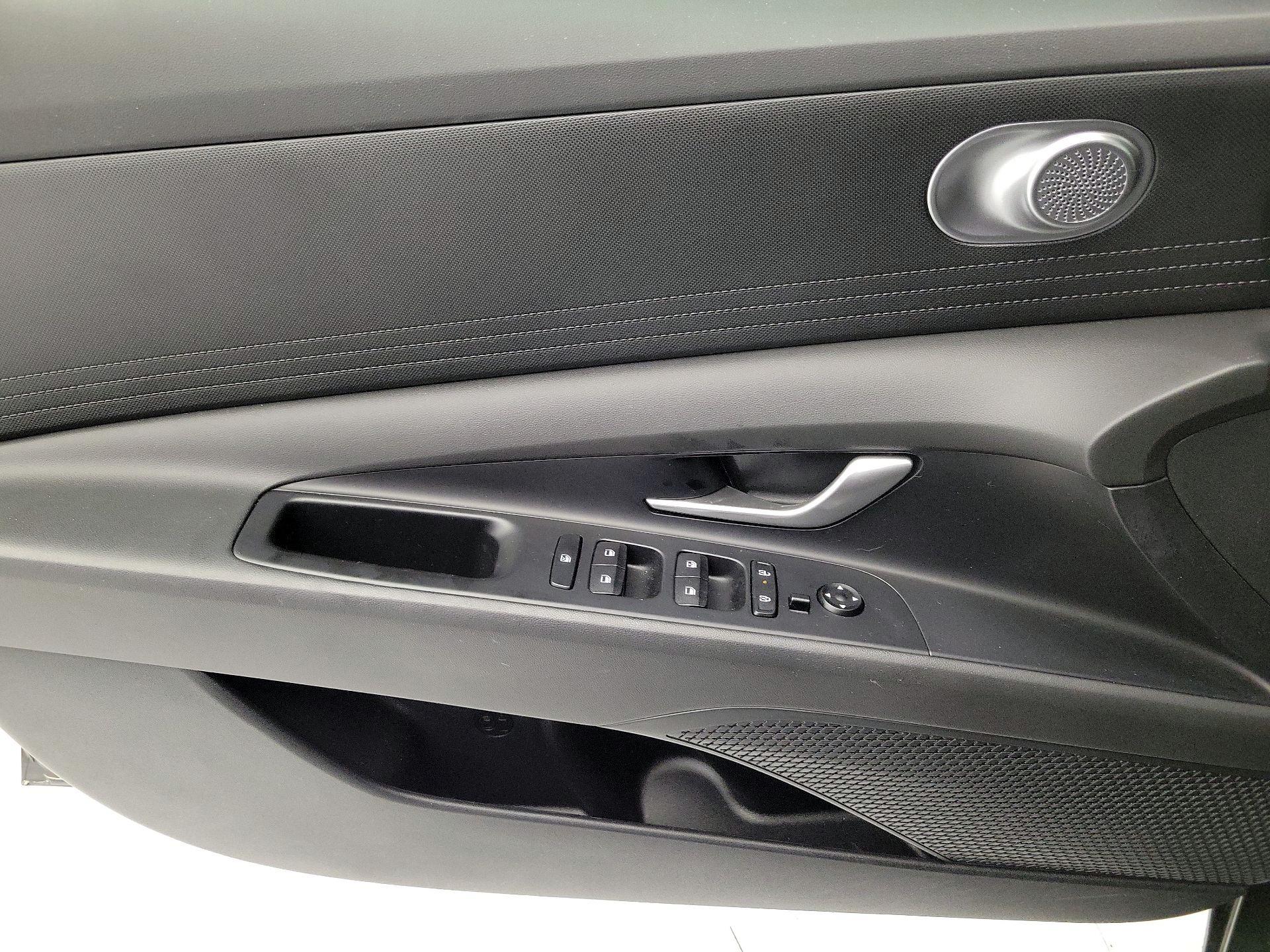 Thumbnail: 2024 Hyundai Elantra - 12