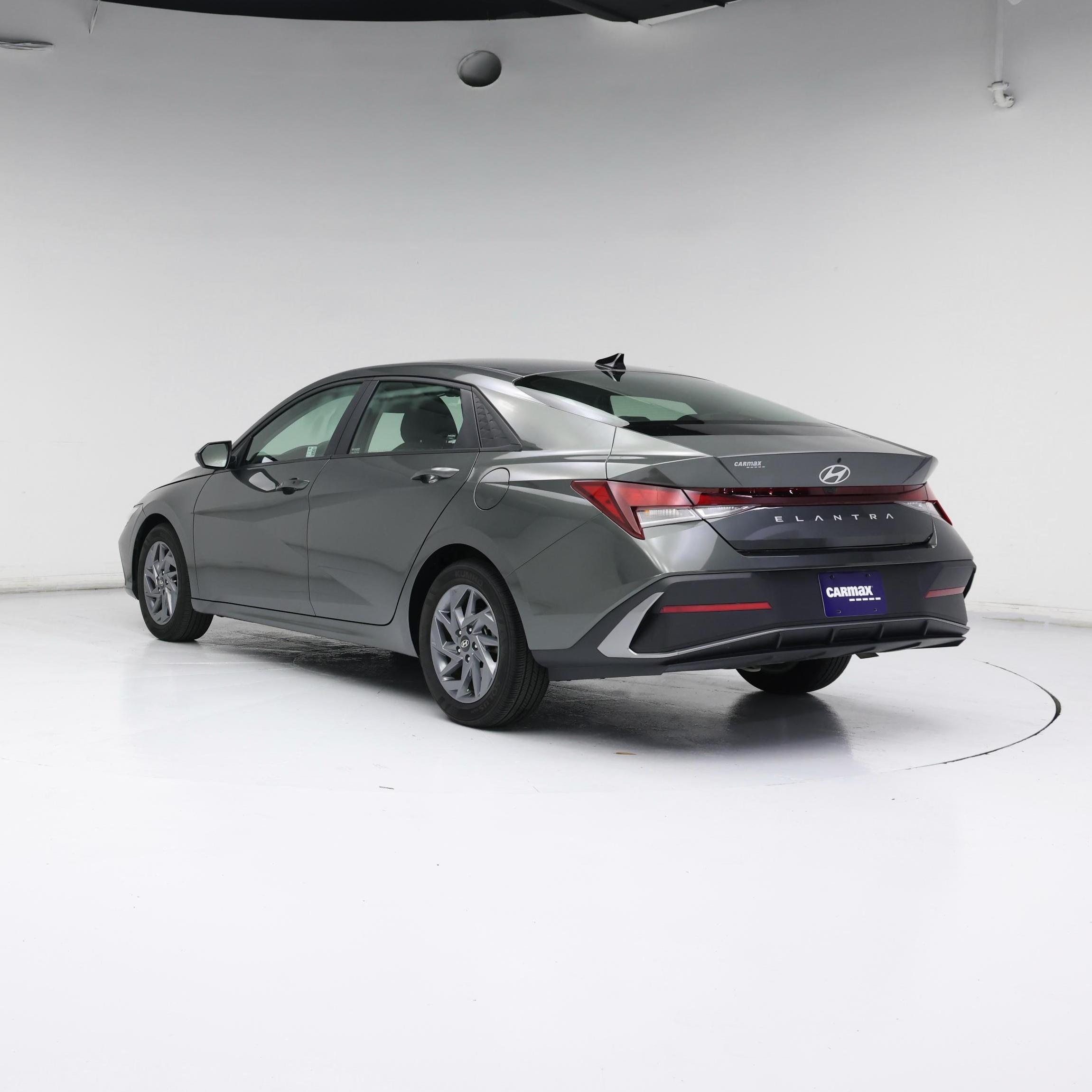 Thumbnail: 2024 Hyundai Elantra - 2