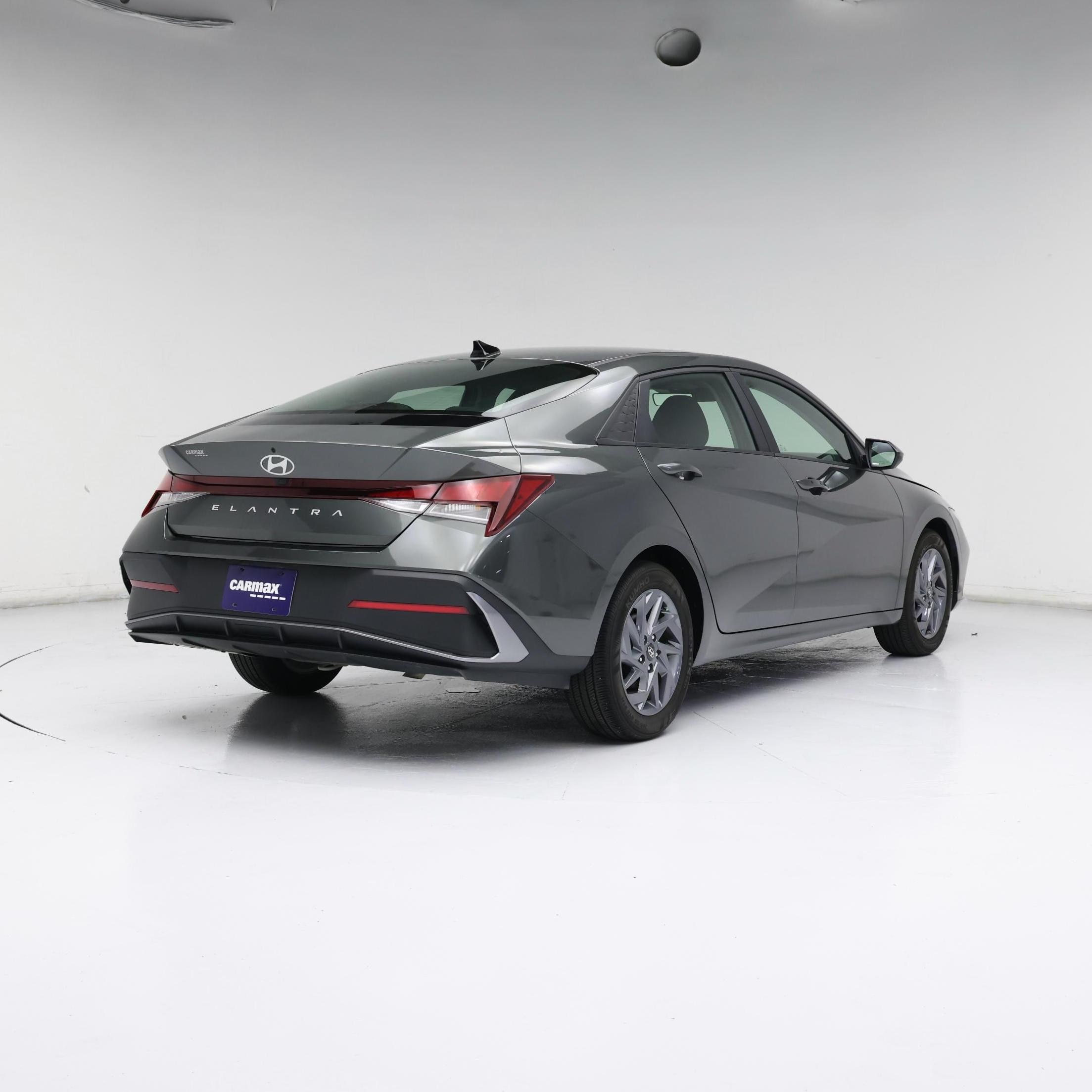Thumbnail: 2024 Hyundai Elantra - 8