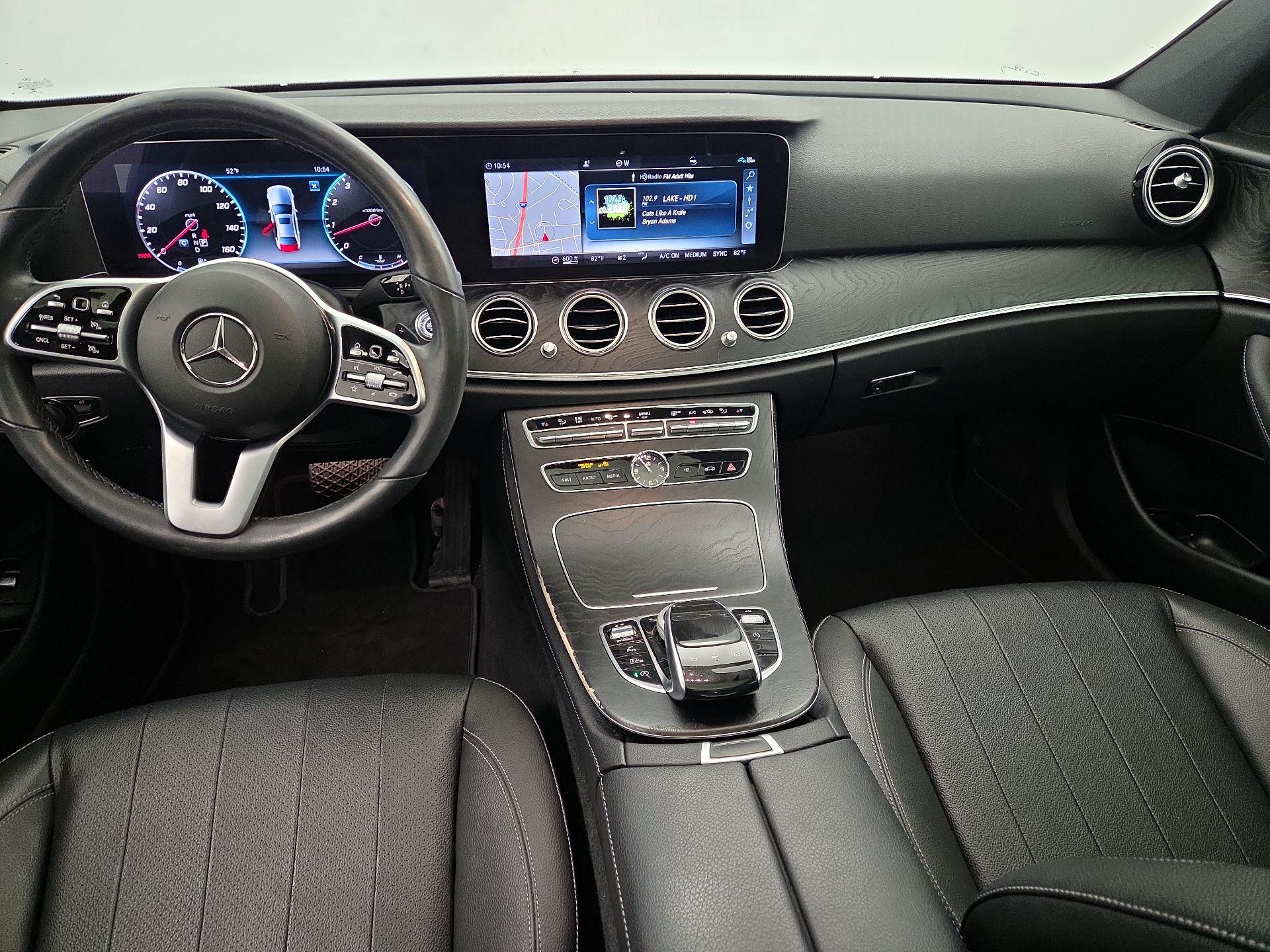 Thumbnail: 2019 Mercedes-Benz E-Class - 9