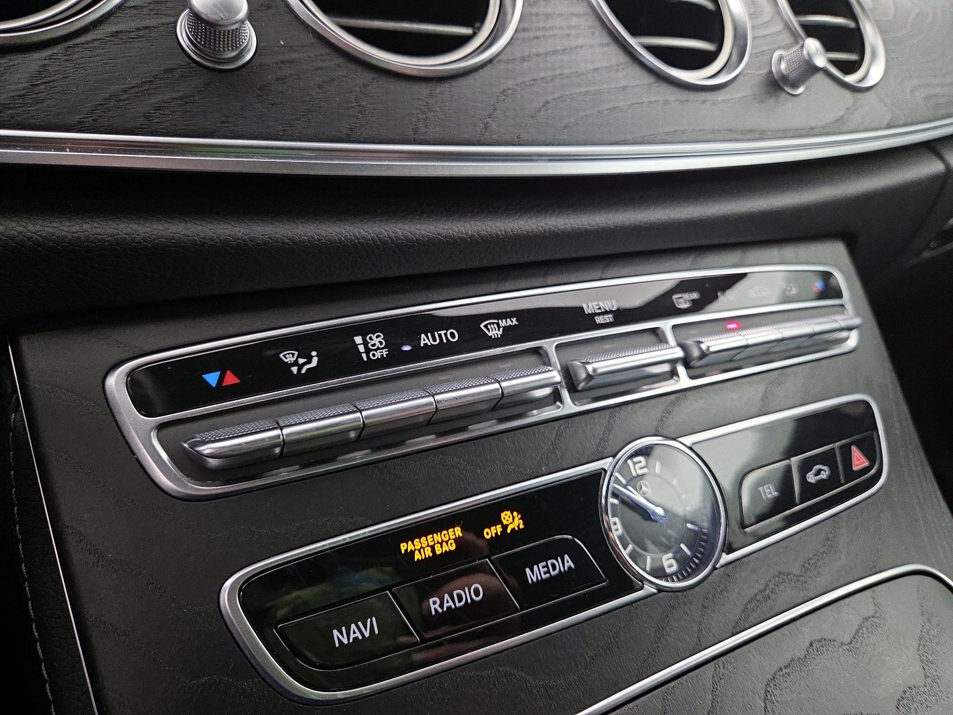 Thumbnail: 2019 Mercedes-Benz E-Class - 17