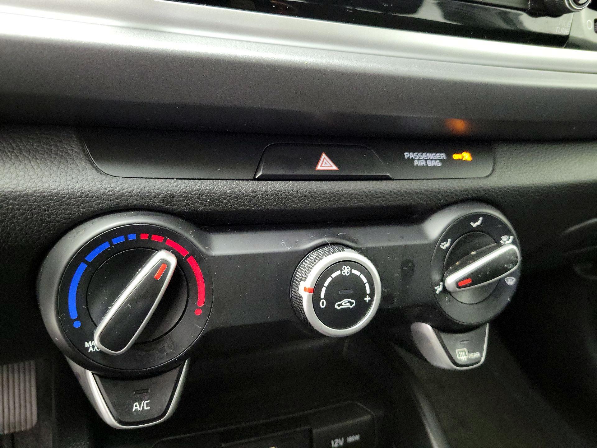 Thumbnail: 2022 Kia Forte - 15