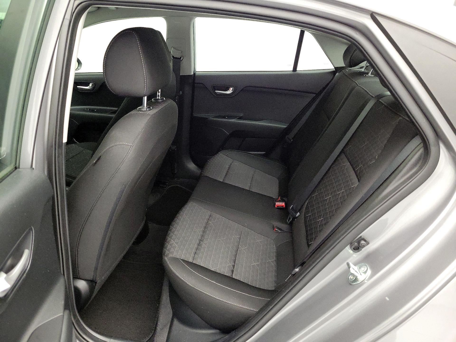 Thumbnail: 2022 Kia Forte - 18