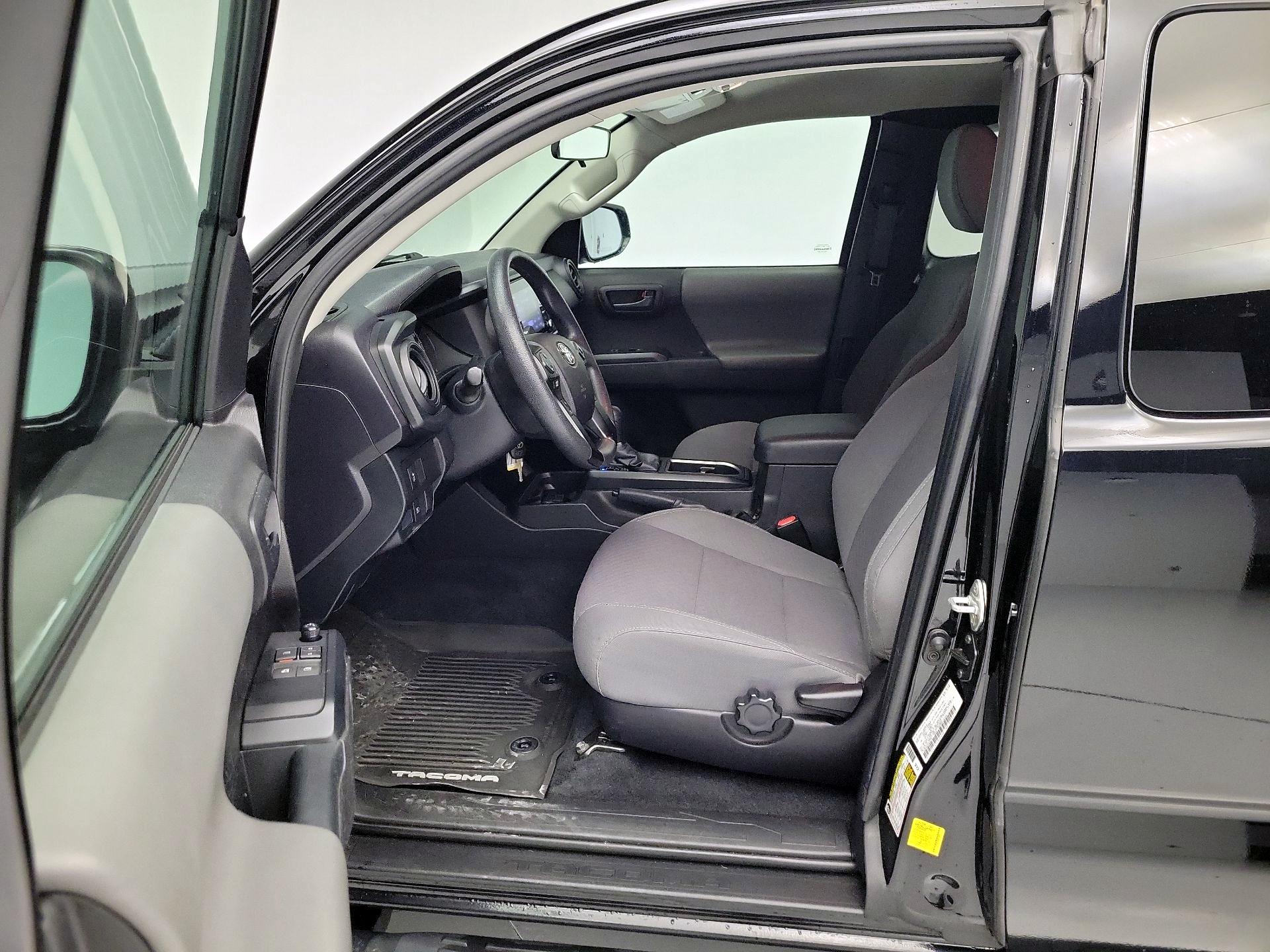 Thumbnail: 2021 Toyota Tacoma - 11