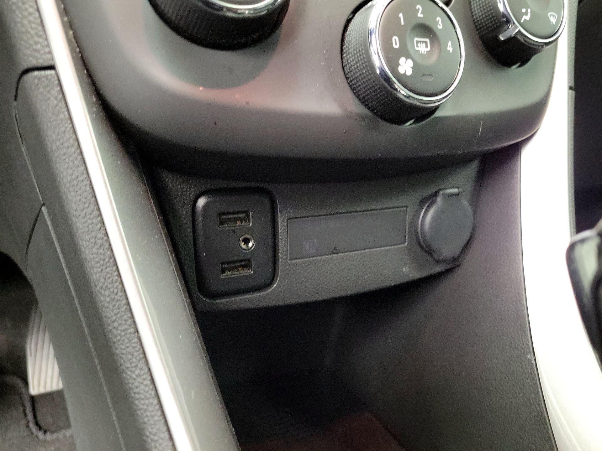 Thumbnail: 2022 Chevrolet Trax - 18