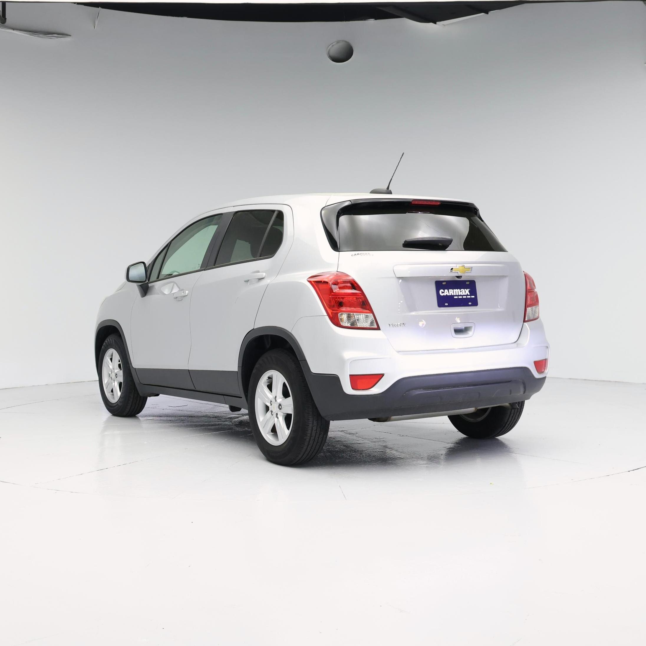 Thumbnail: 2022 Chevrolet Trax - 2