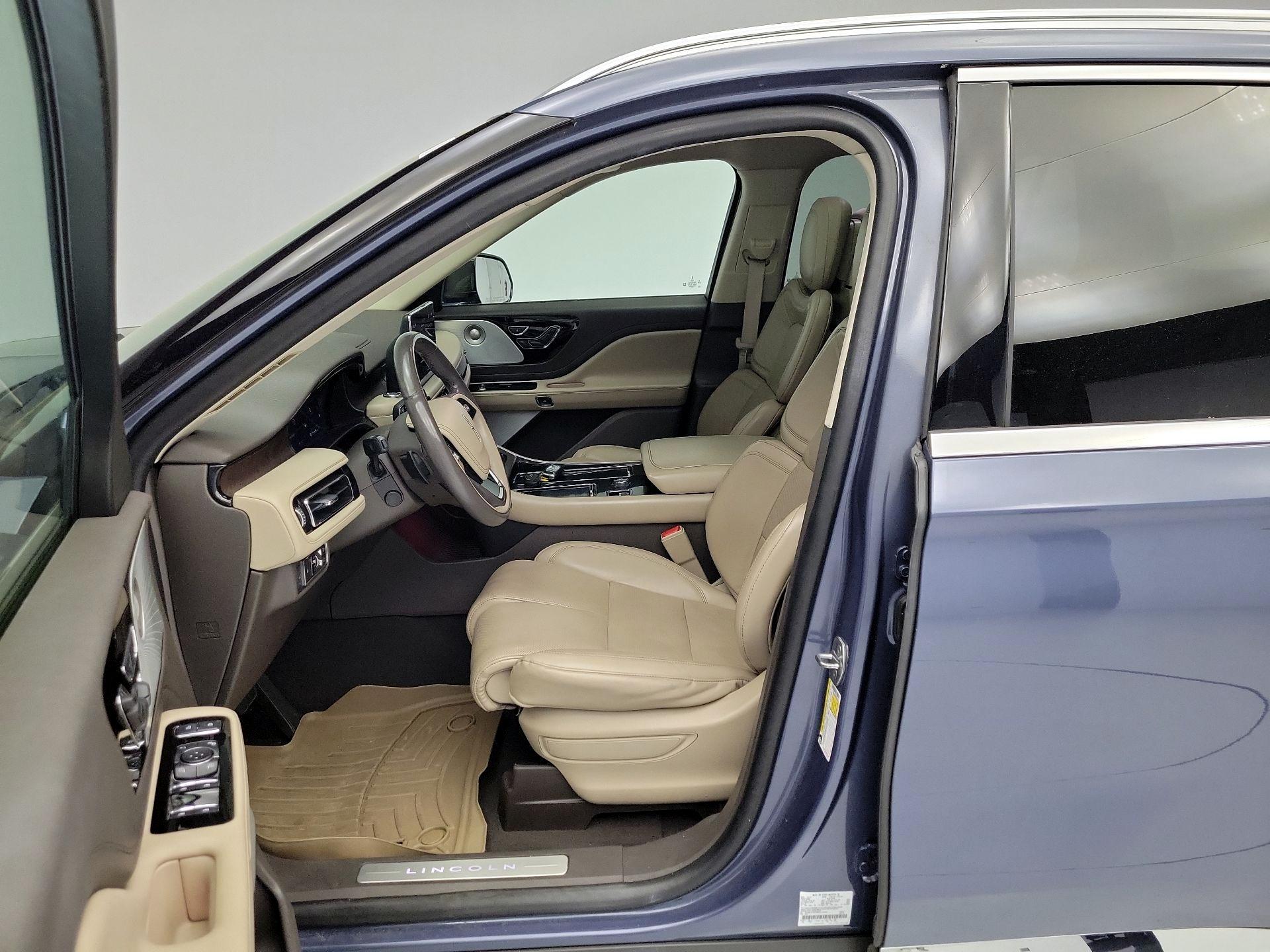 Thumbnail: 2021 Lincoln Aviator - 11