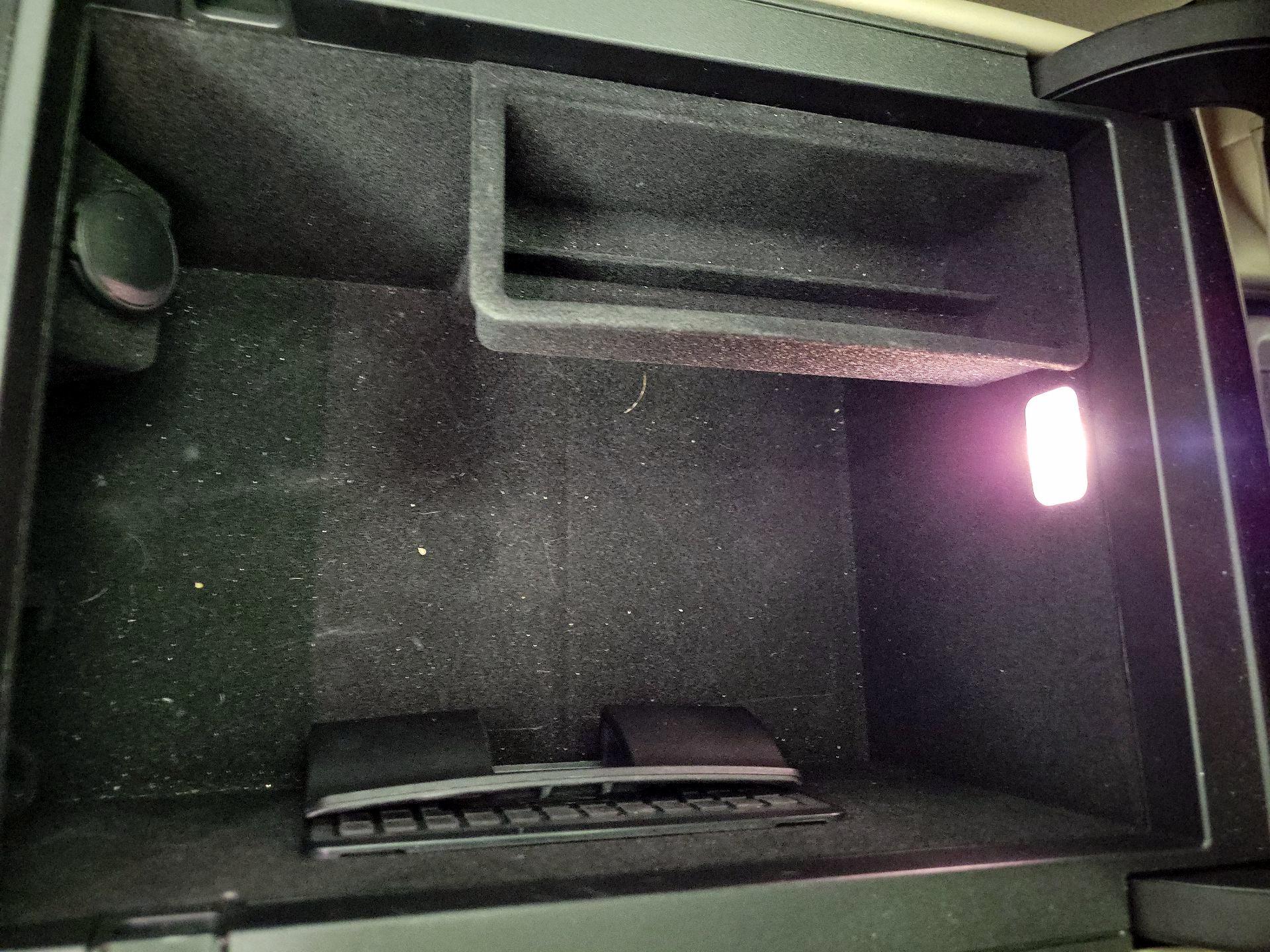 Thumbnail: 2021 Lincoln Aviator - 19