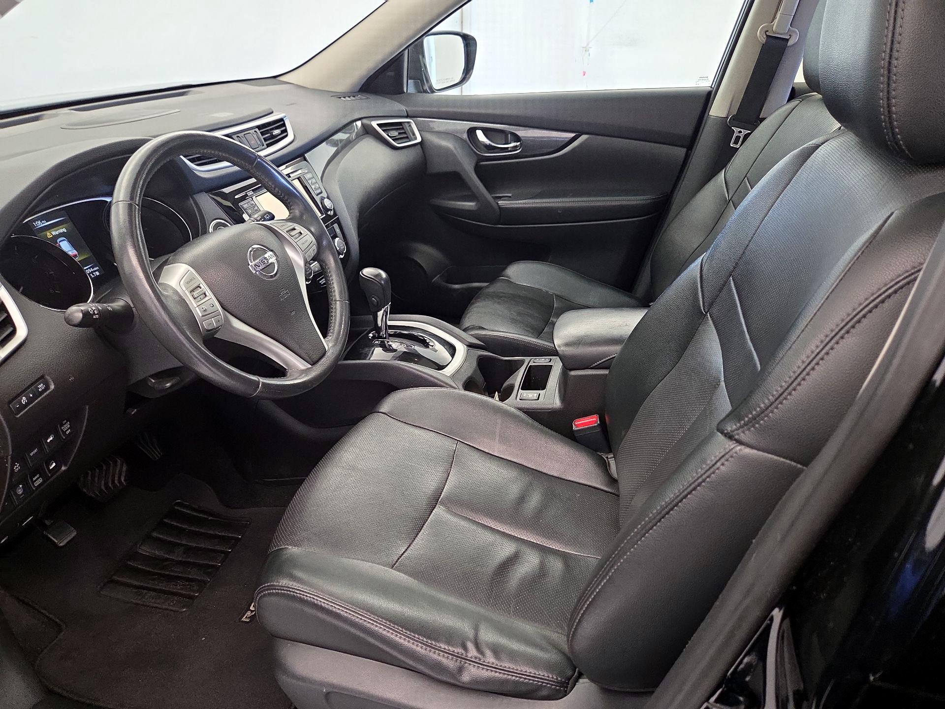 Thumbnail: 2015 Nissan Rogue - 11