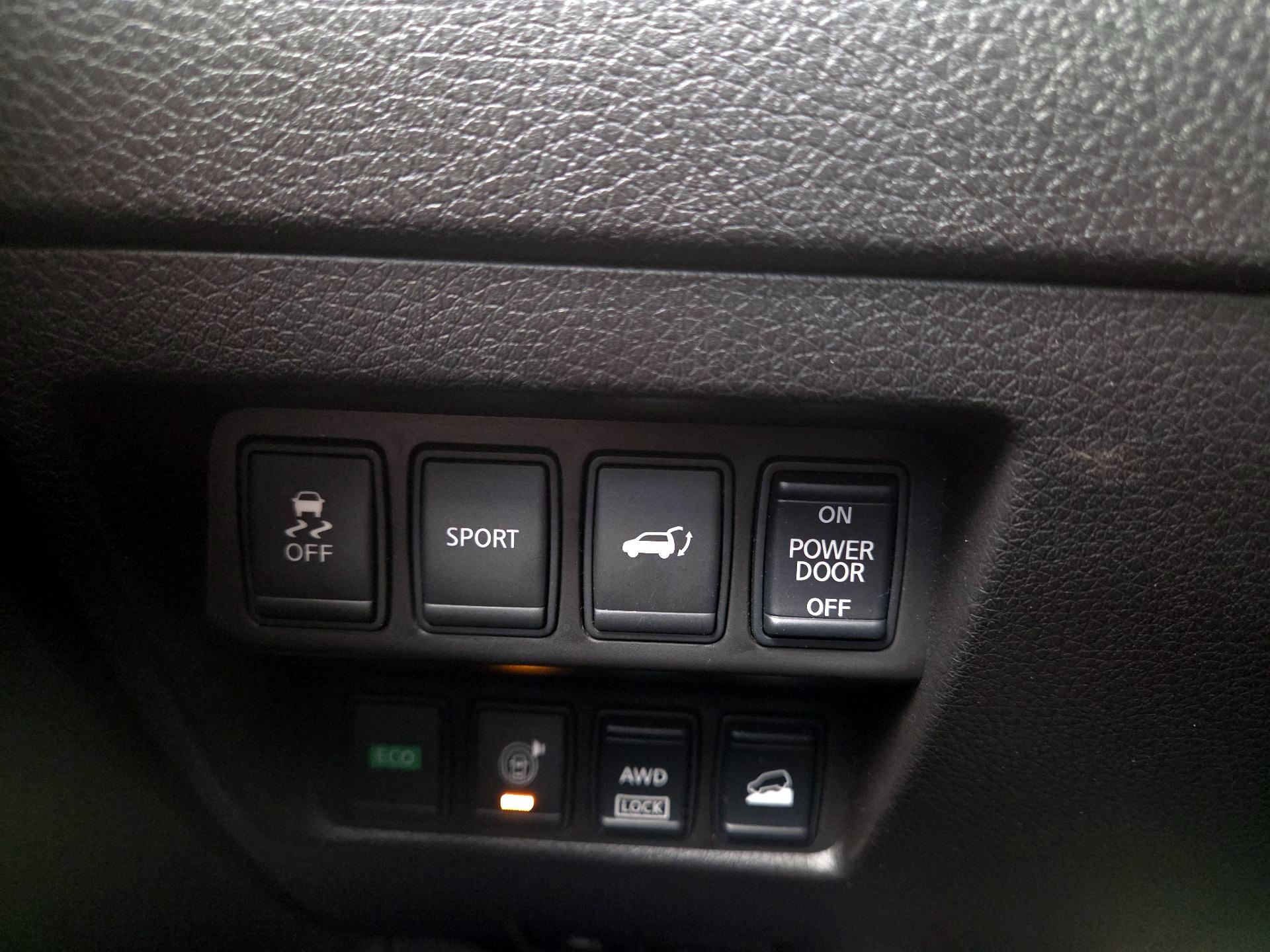 Thumbnail: 2015 Nissan Rogue - 13