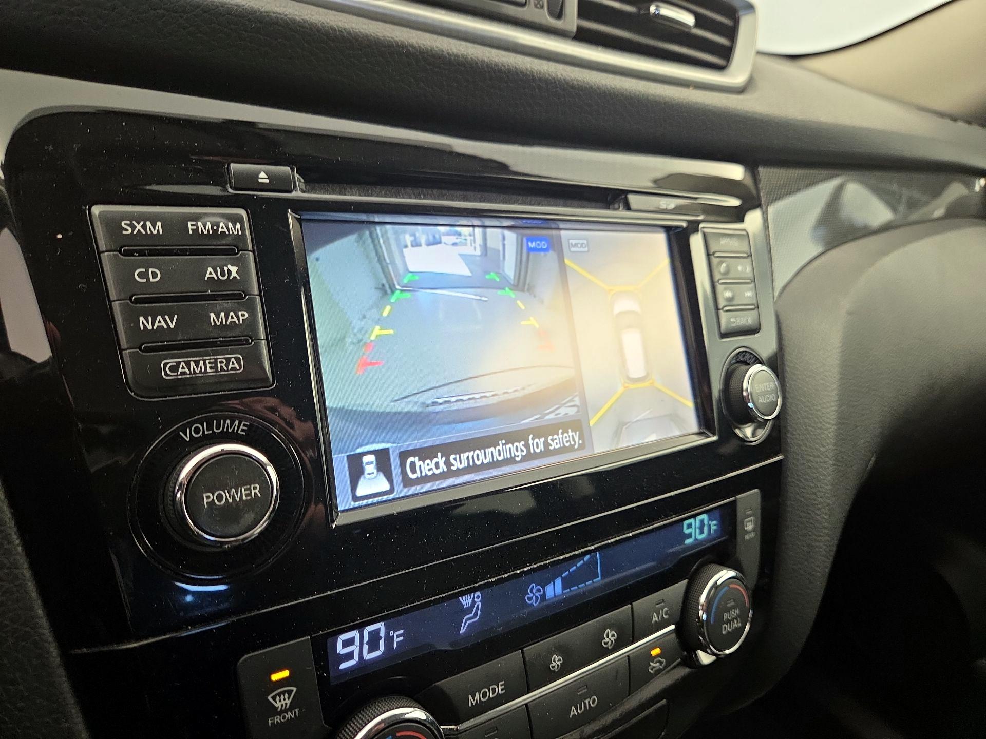 Thumbnail: 2015 Nissan Rogue - 14