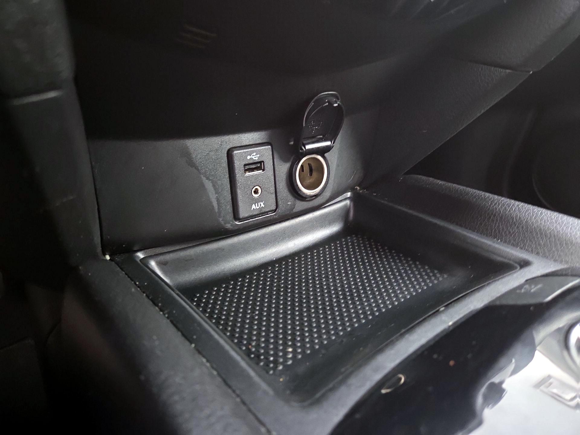 Thumbnail: 2015 Nissan Rogue - 18