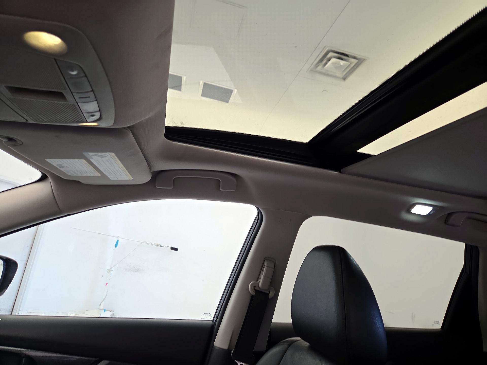 Thumbnail: 2015 Nissan Rogue - 19