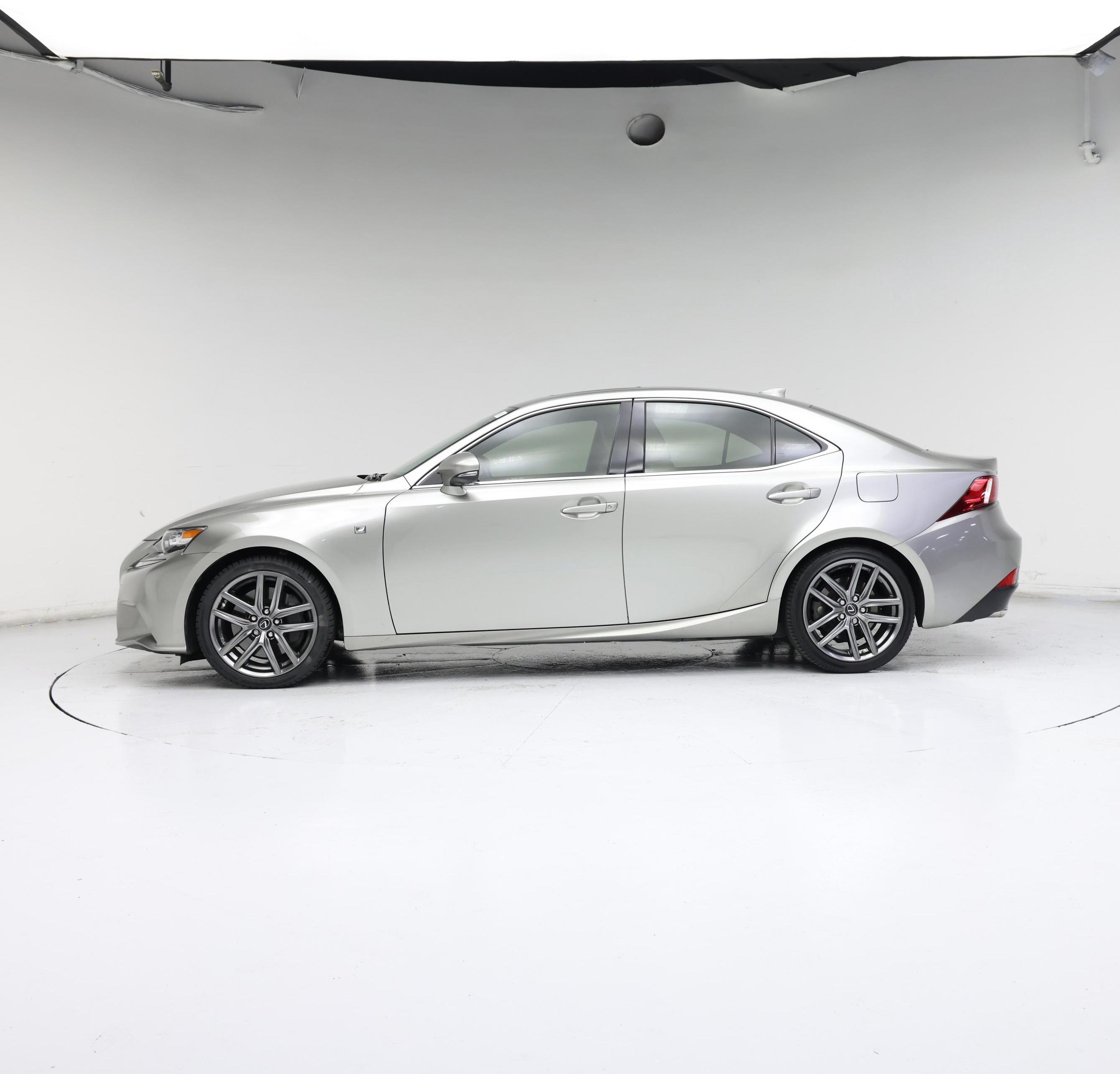 Thumbnail: 2016 Lexus IS - 3