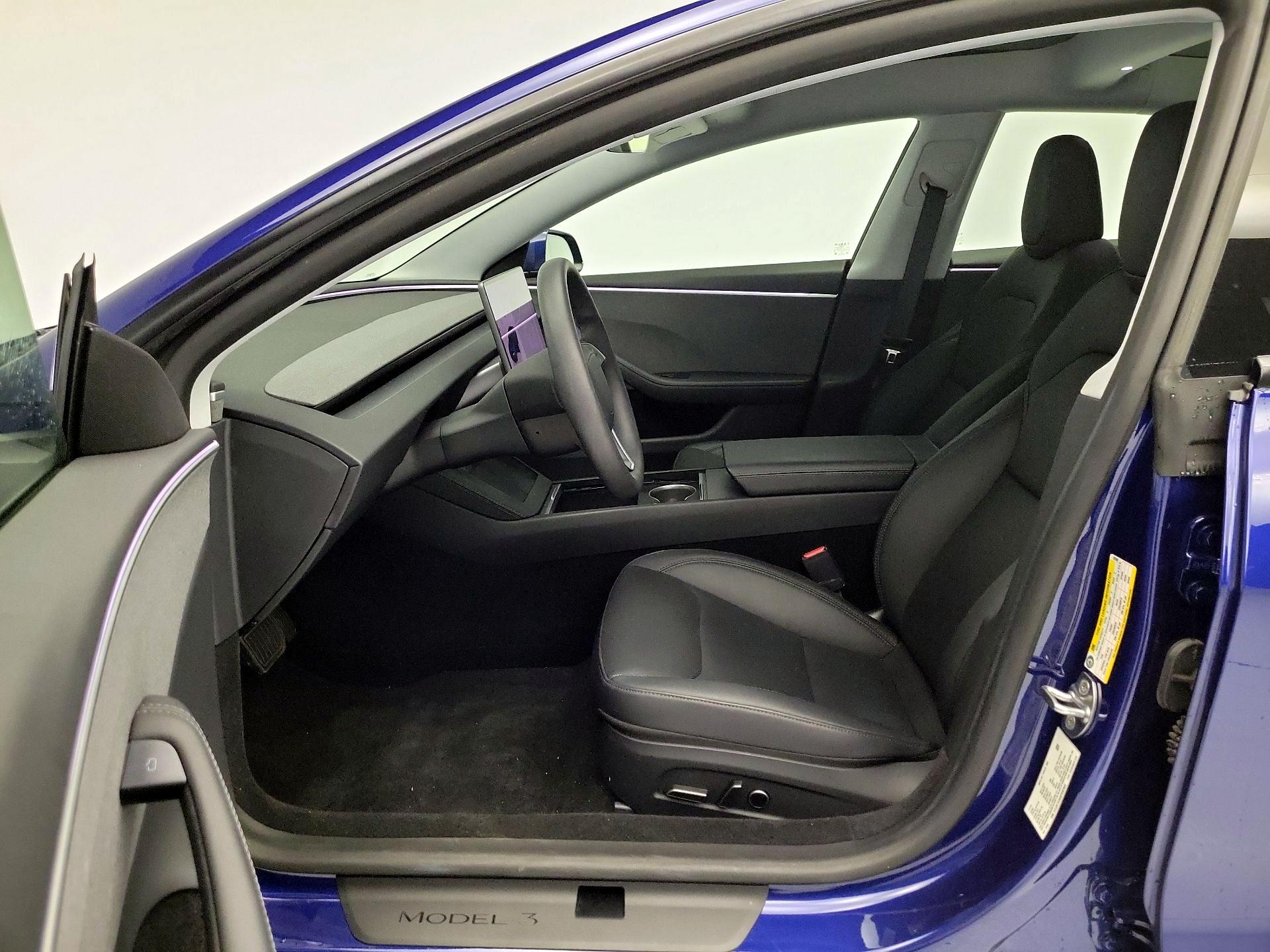 Thumbnail: 2025 Tesla Model 3 - 11