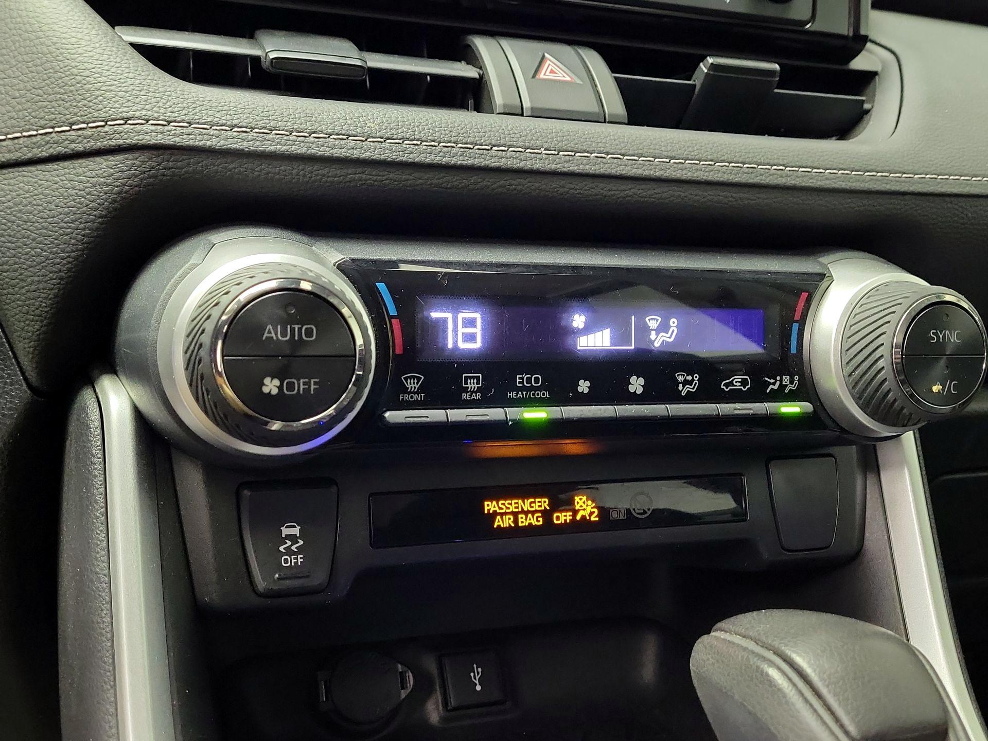 Thumbnail: 2022 Toyota RAV4 - 16