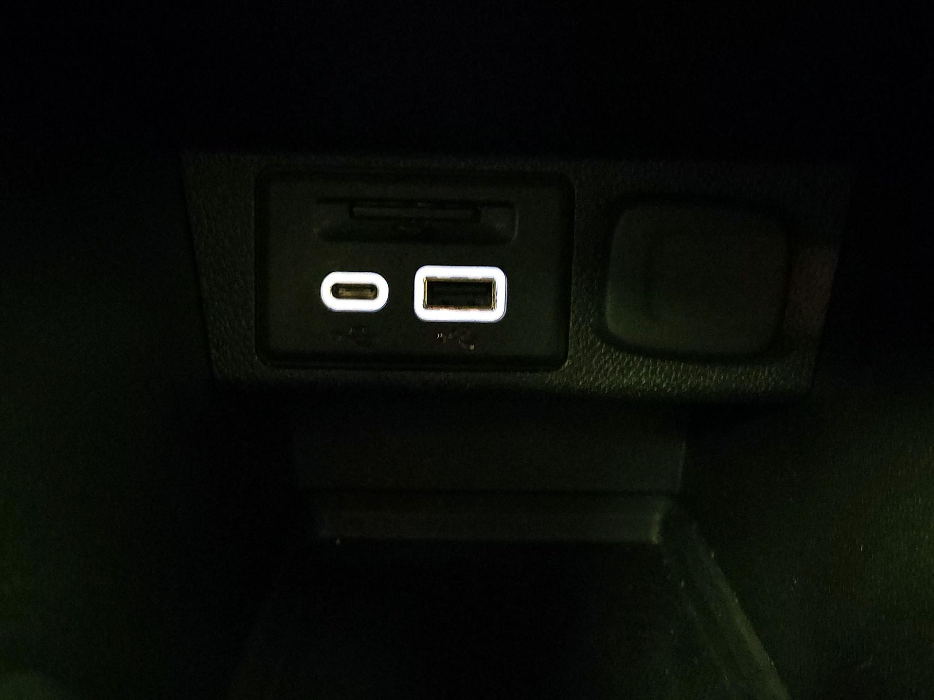 Thumbnail: 2022 Chevrolet Bolt EV - 18